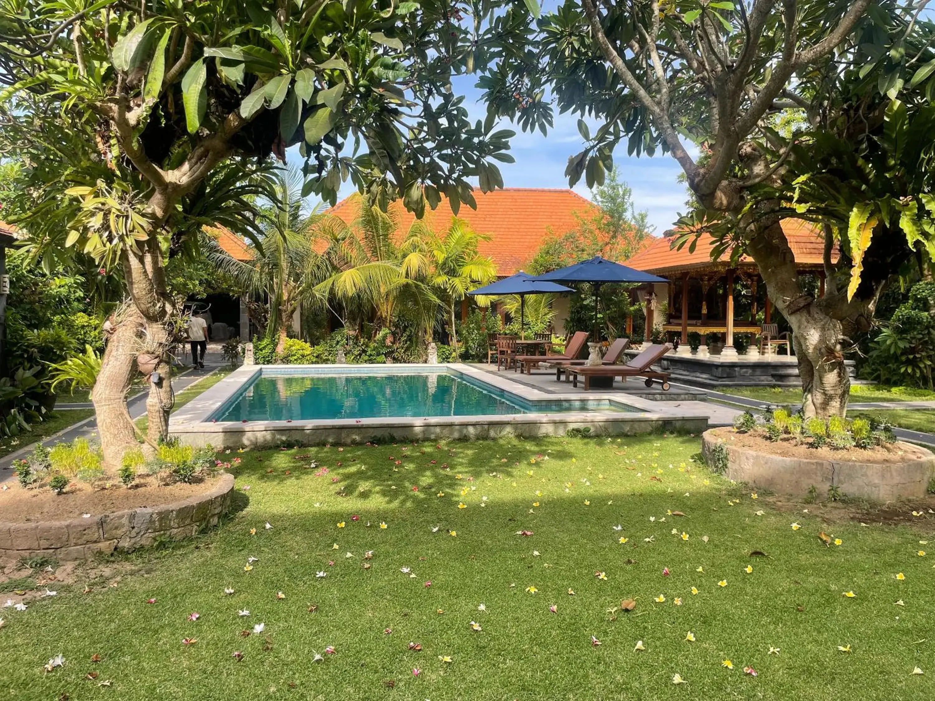 Pool view in Graha Madesimon Pool view in Graha Madesimon