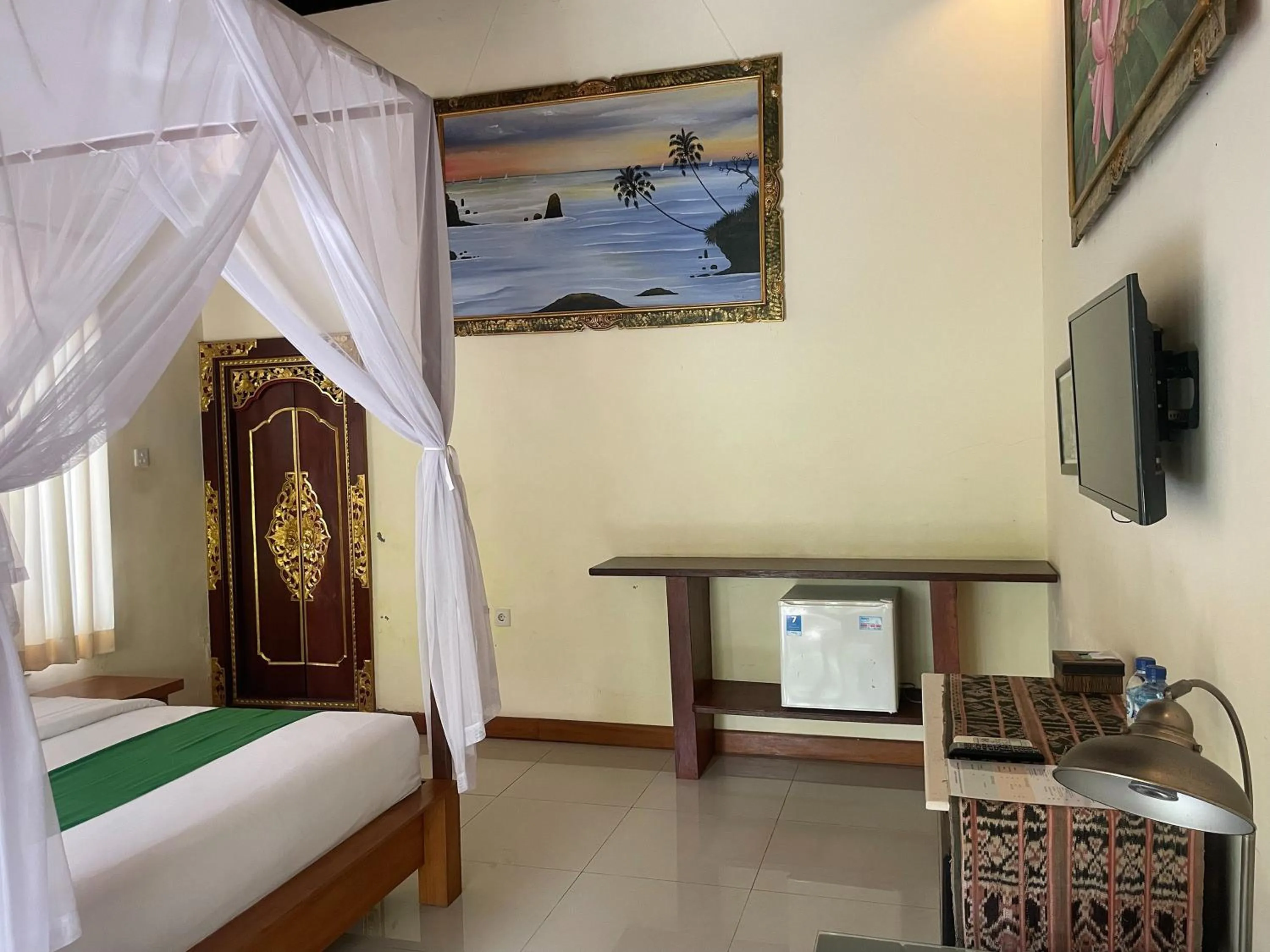 Bed in Graha Madesimon