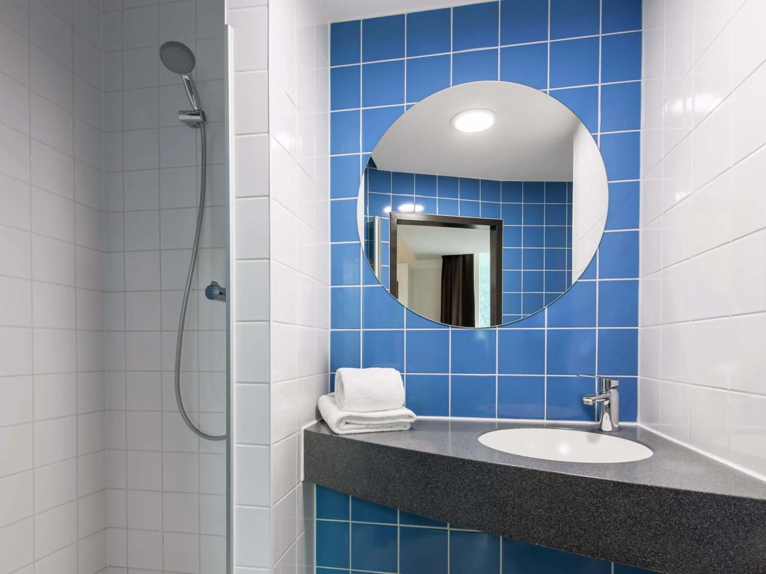 Bathroom in B&B Hotel Landshut Bathroom in B&B Hotel Landshut