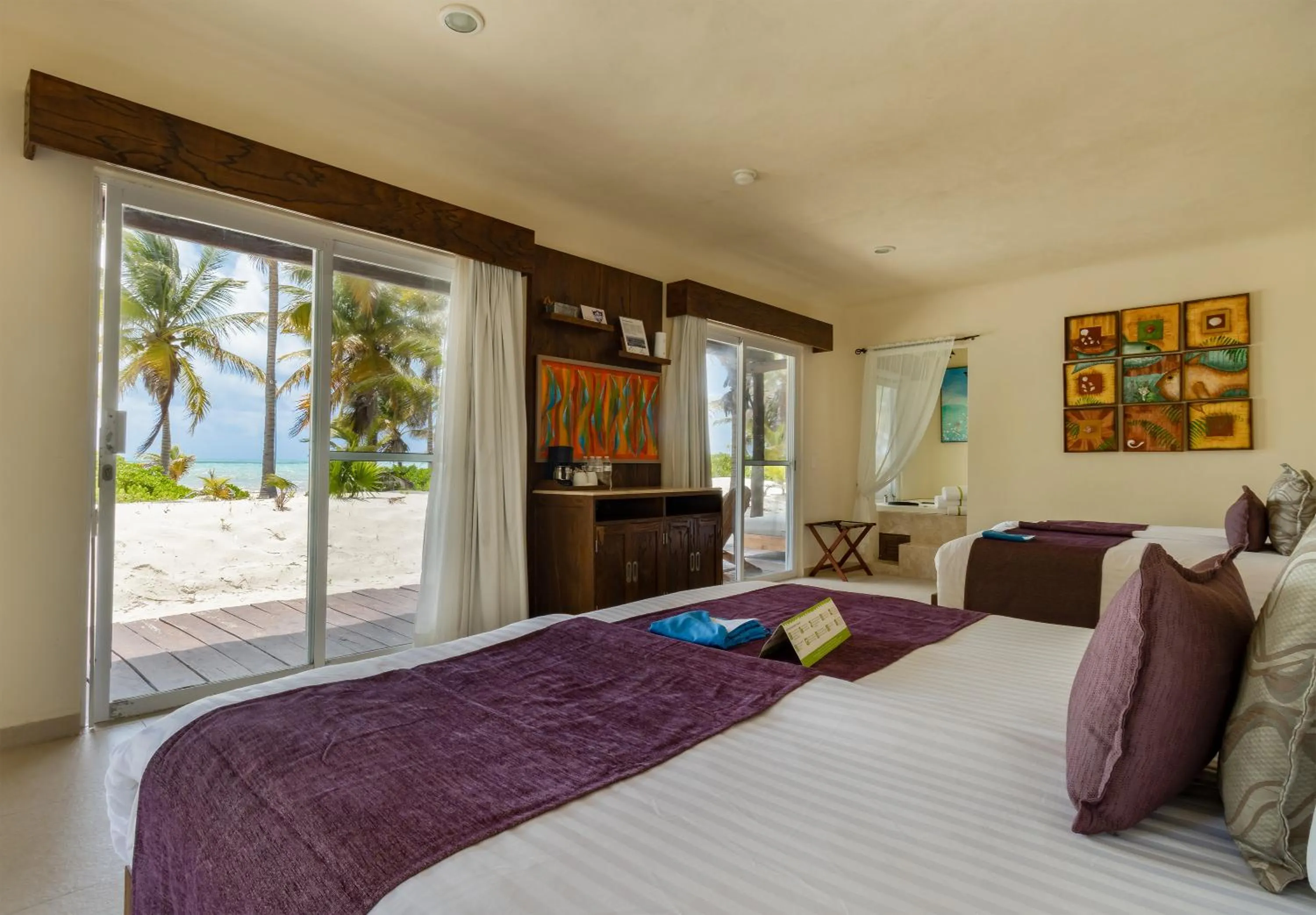 Bedroom, Bed in Grand Slam Fishing Lodge Tulum