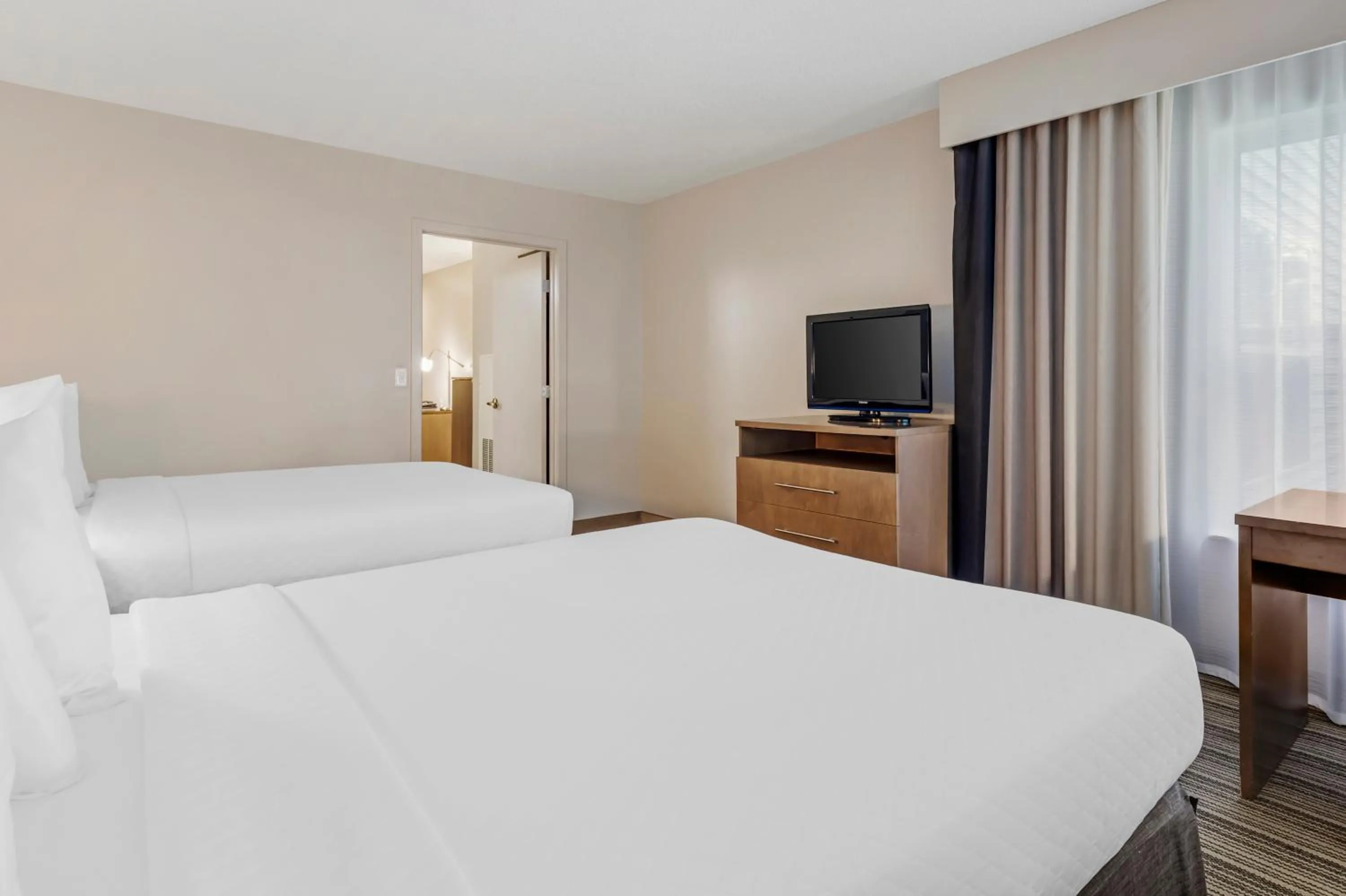 TV and multimedia, Bed in Country Inn & Suites by Radisson, Annapolis, MD