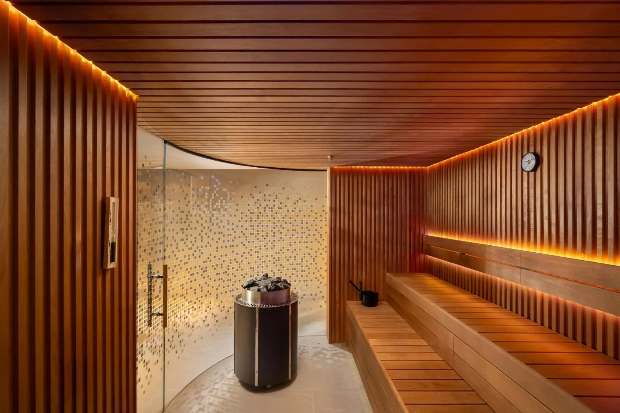 Fitness centre/facilities in InterContinental Athenee Palace Bucharest by IHG Fitness centre/facilities in InterContinental Athenee Palace Bucharest by IHG