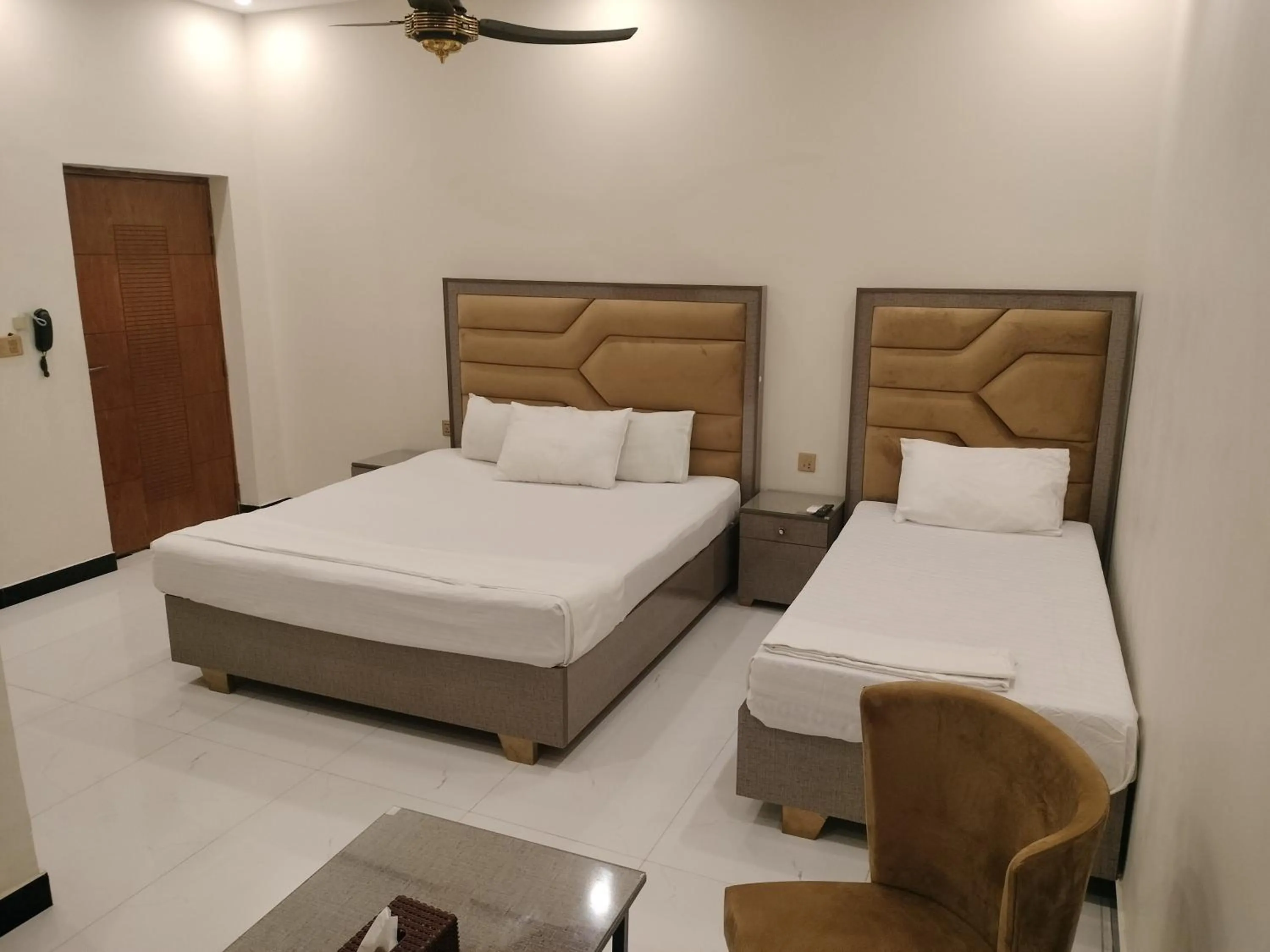 Deluxe Triple Room in Dove Inn Hotel Kalma Chowk