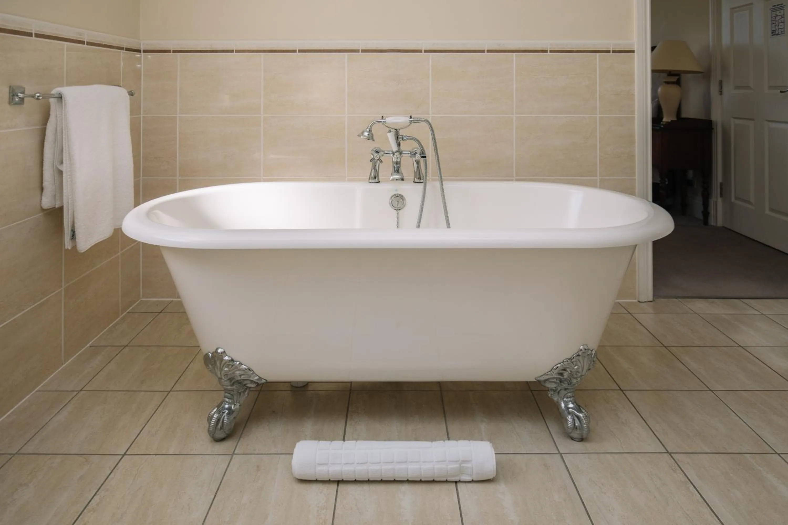 Bathroom in Hemswell Court