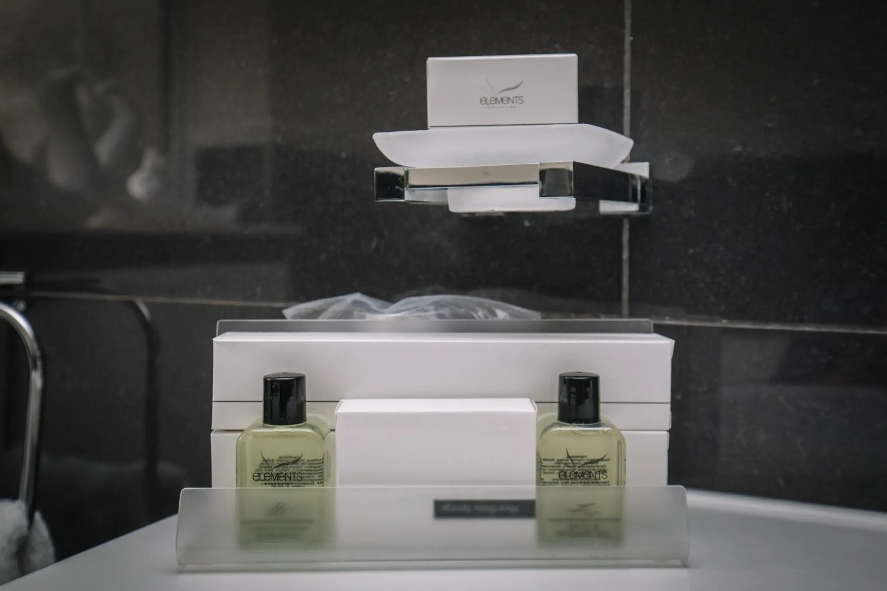 Deluxe King Room - single occupancy in Hemswell Court Deluxe King Room - single occupancy in Hemswell Court