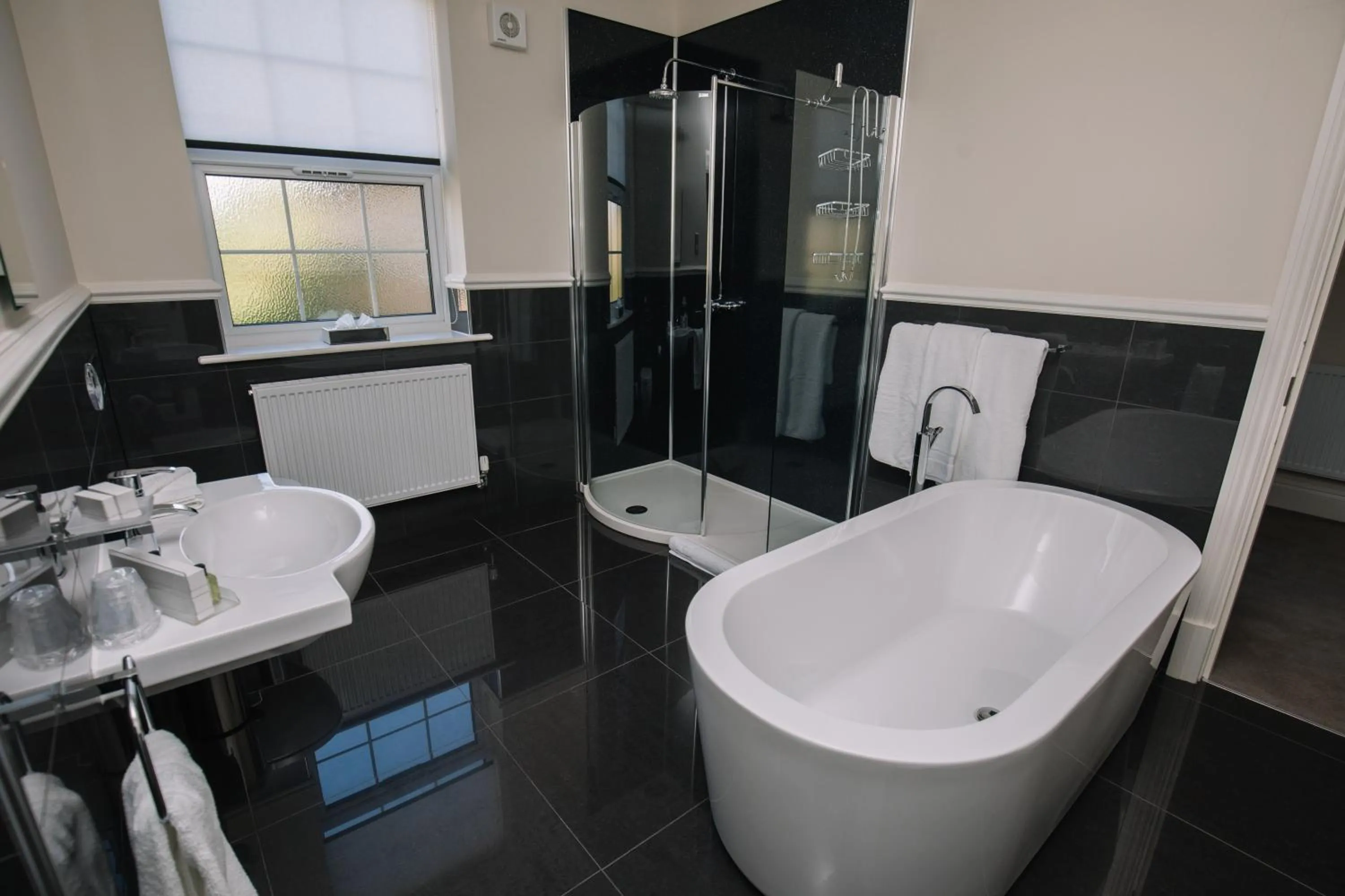 Bathroom in Hemswell Court