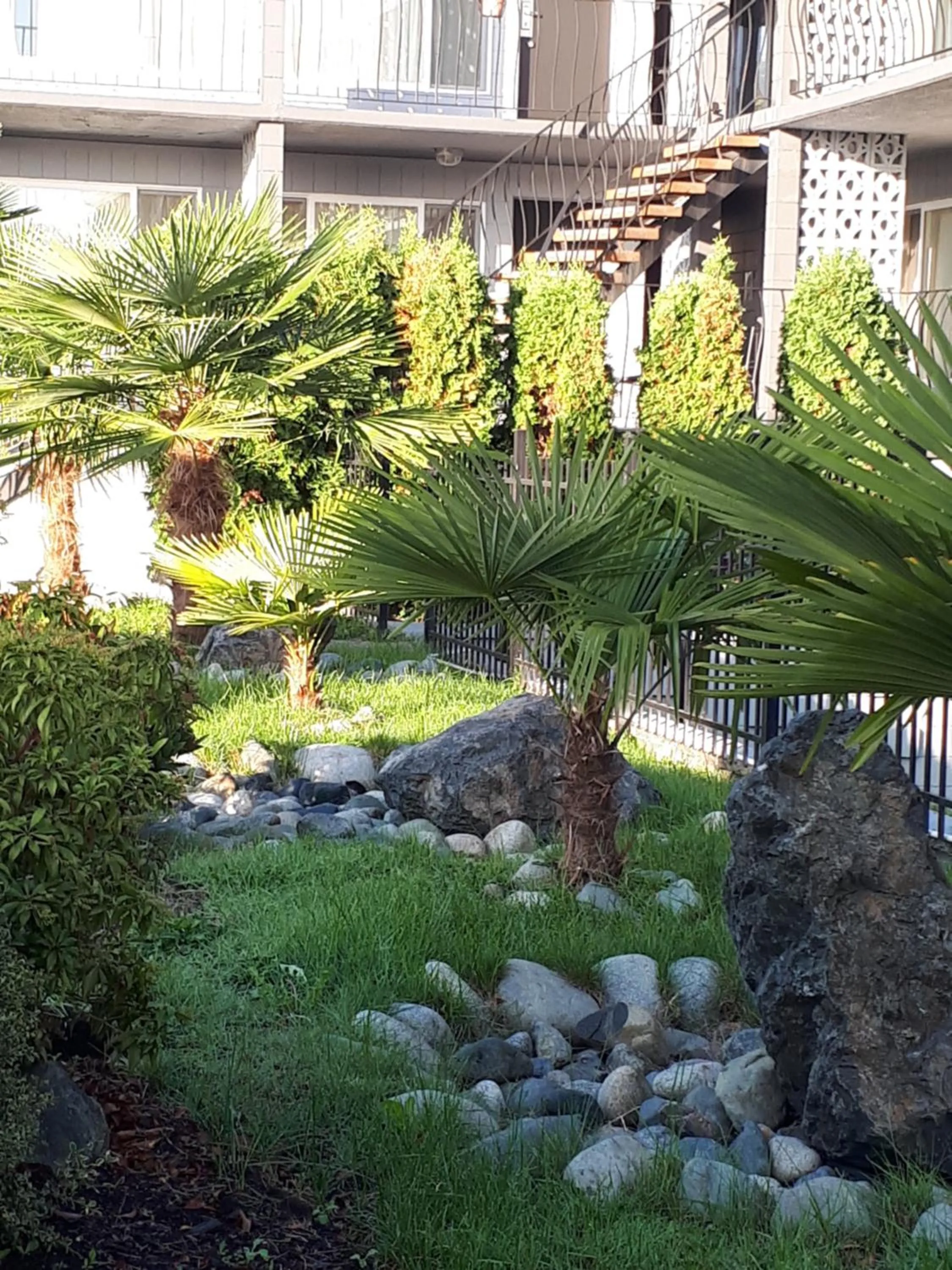 Property building in Port-O-Call Inn