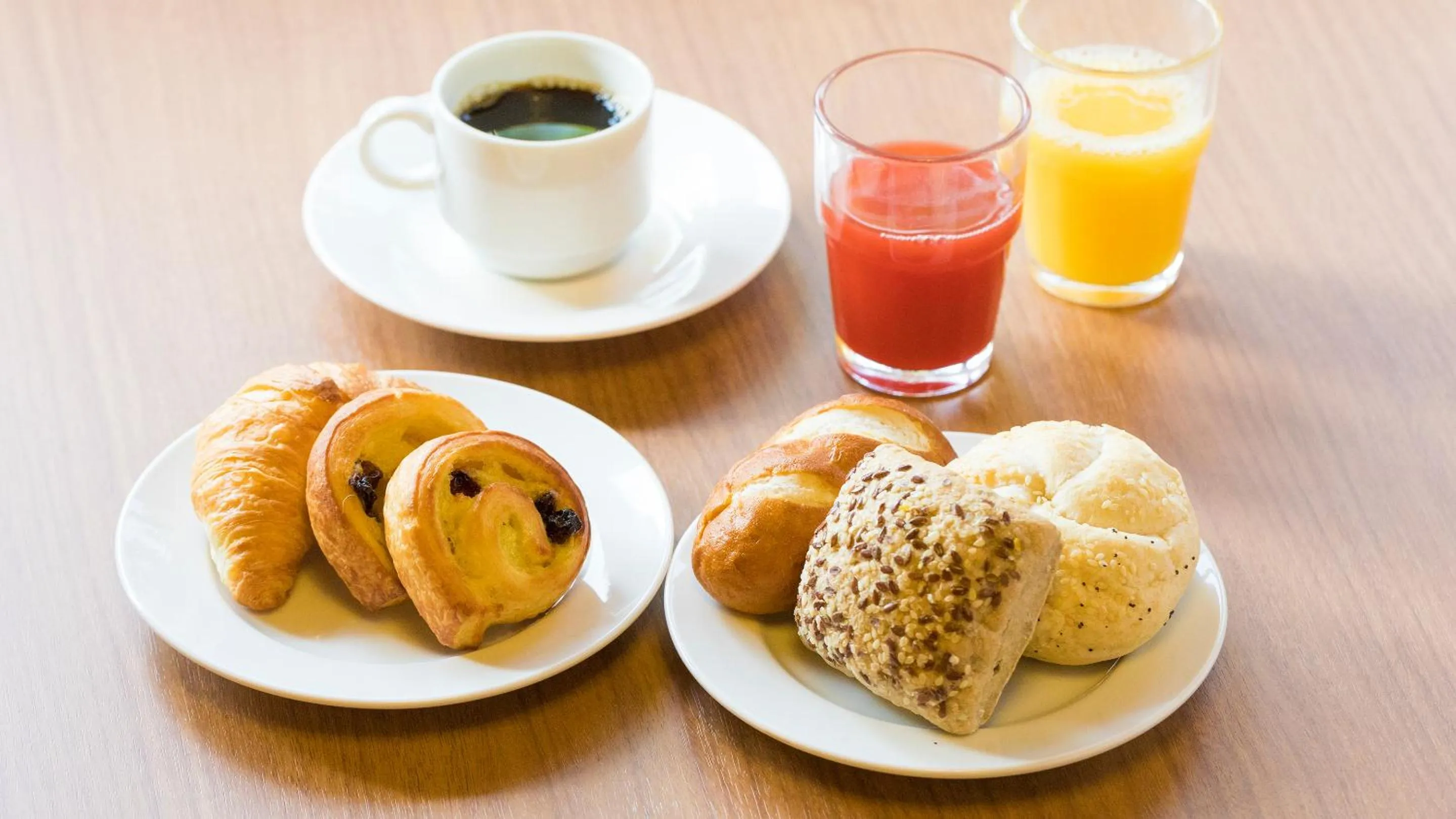 Breakfast in Hotel Route-Inn Court Kofu