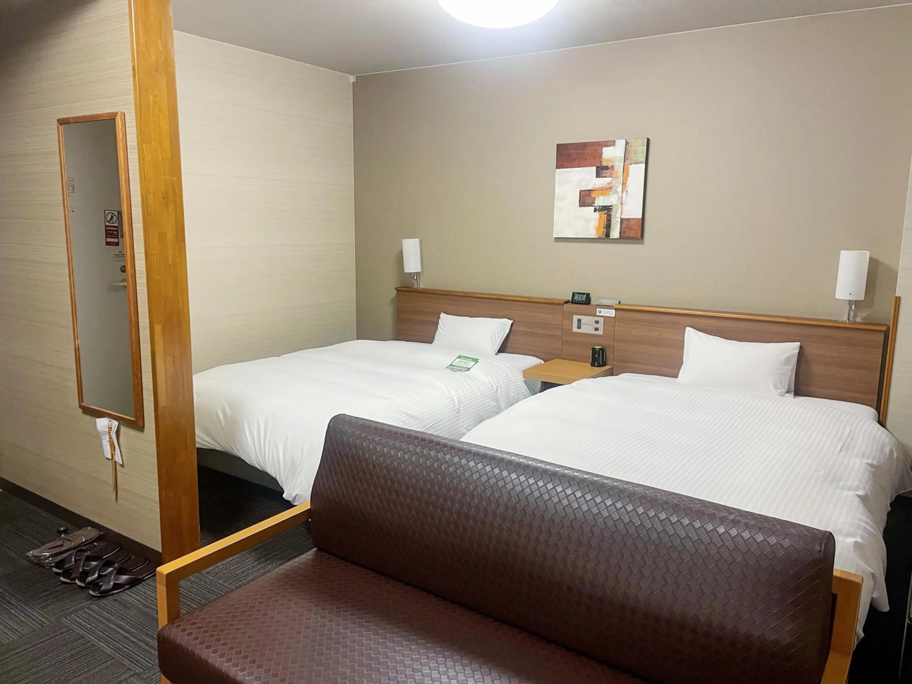 Photo of the whole room, Bed in Hotel Route-Inn Nagaizumi Numazu Inter 2