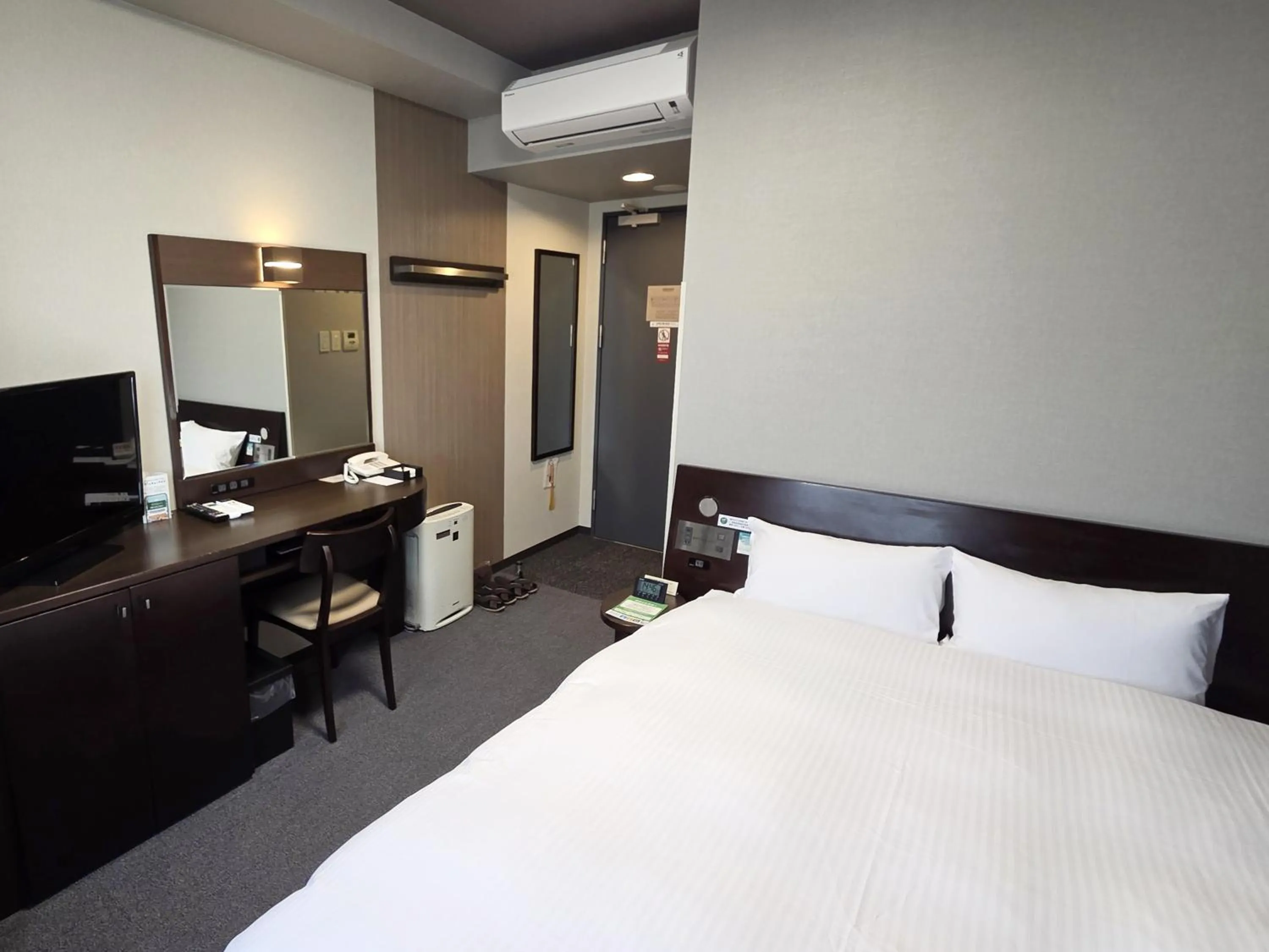 Photo of the whole room, Bed in Hotel Route-Inn Odate Eki Minami