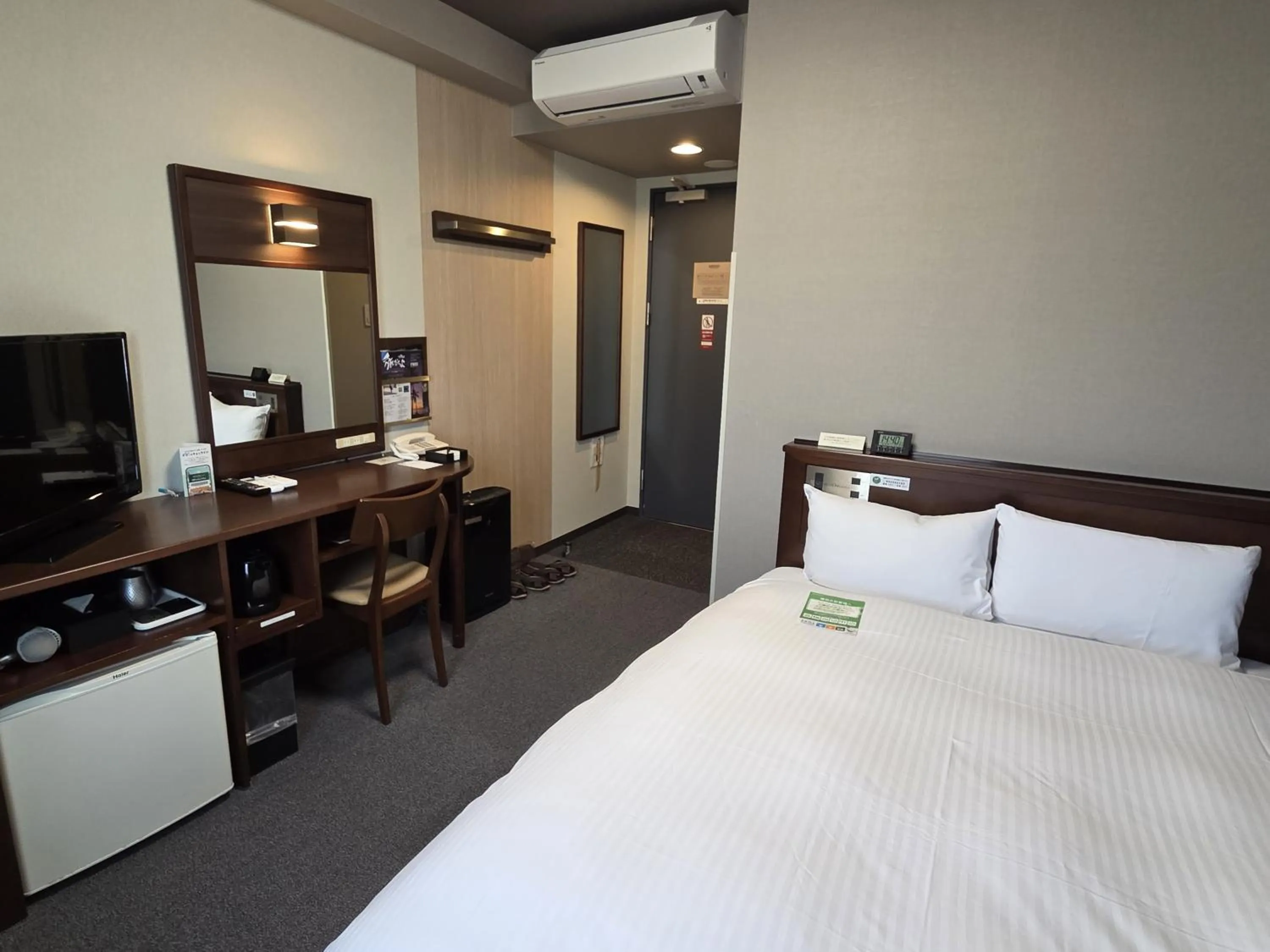 Photo of the whole room, Bed in Hotel Route-Inn Odate Eki Minami
