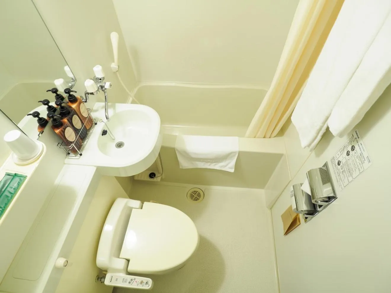 Shower in Hotel Route-Inn Odate Eki Minami