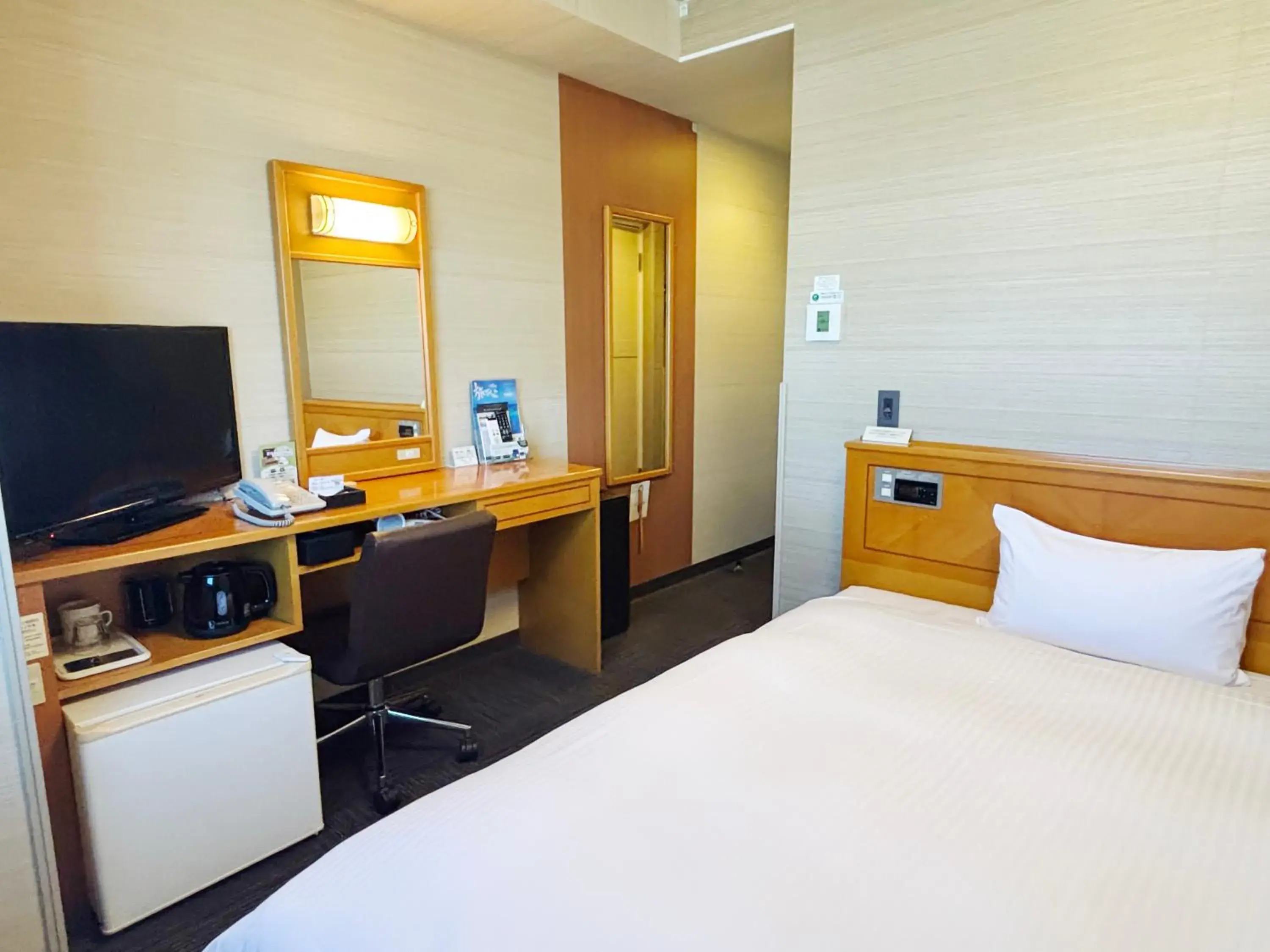 Single Room - single occupancy - Smoking in Hotel Route-Inn Kakegawa Inter Single Room - single occupancy - Smoking in Hotel Route-Inn Kakegawa Inter