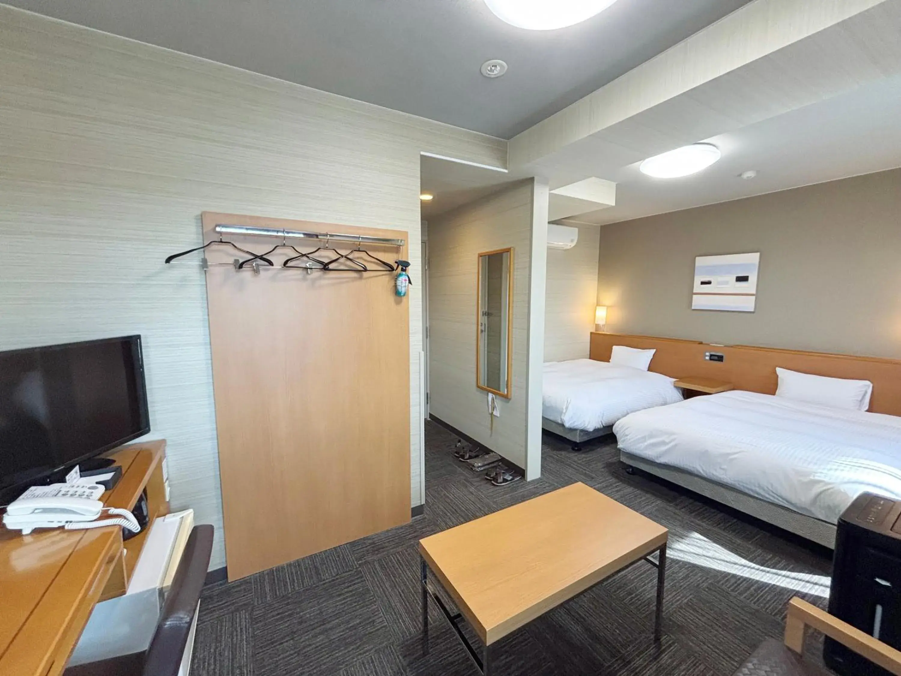 Deluxe Twin Room - single occupancy - Non-Smoking in Hotel Route-Inn Kakegawa Inter Deluxe Twin Room - single occupancy - Non-Smoking in Hotel Route-Inn Kakegawa Inter