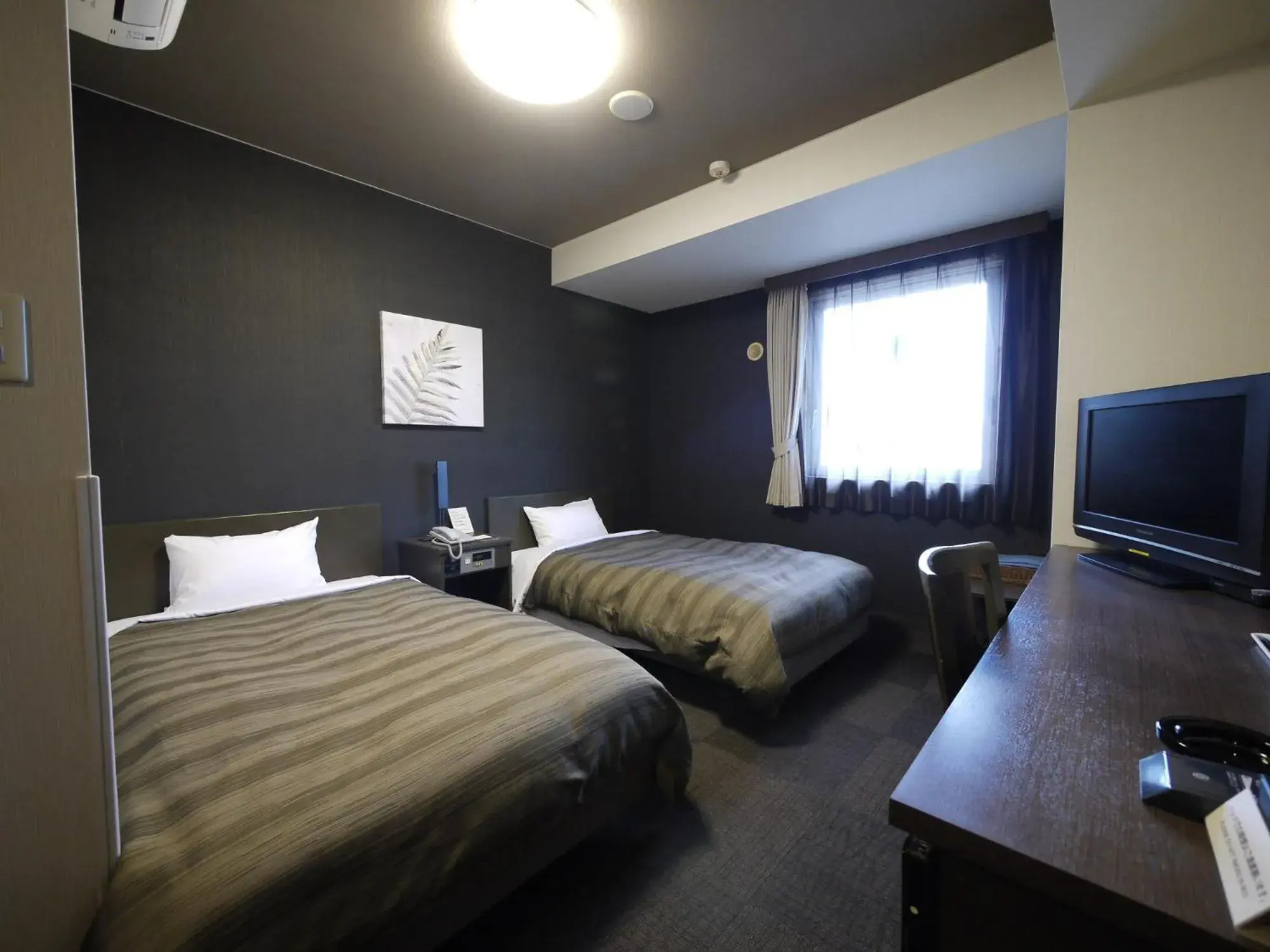 Twin Room - single occupancy - Non-Smoking in Hotel Route-Inn Susono Inter Twin Room - single occupancy - Non-Smoking in Hotel Route-Inn Susono Inter