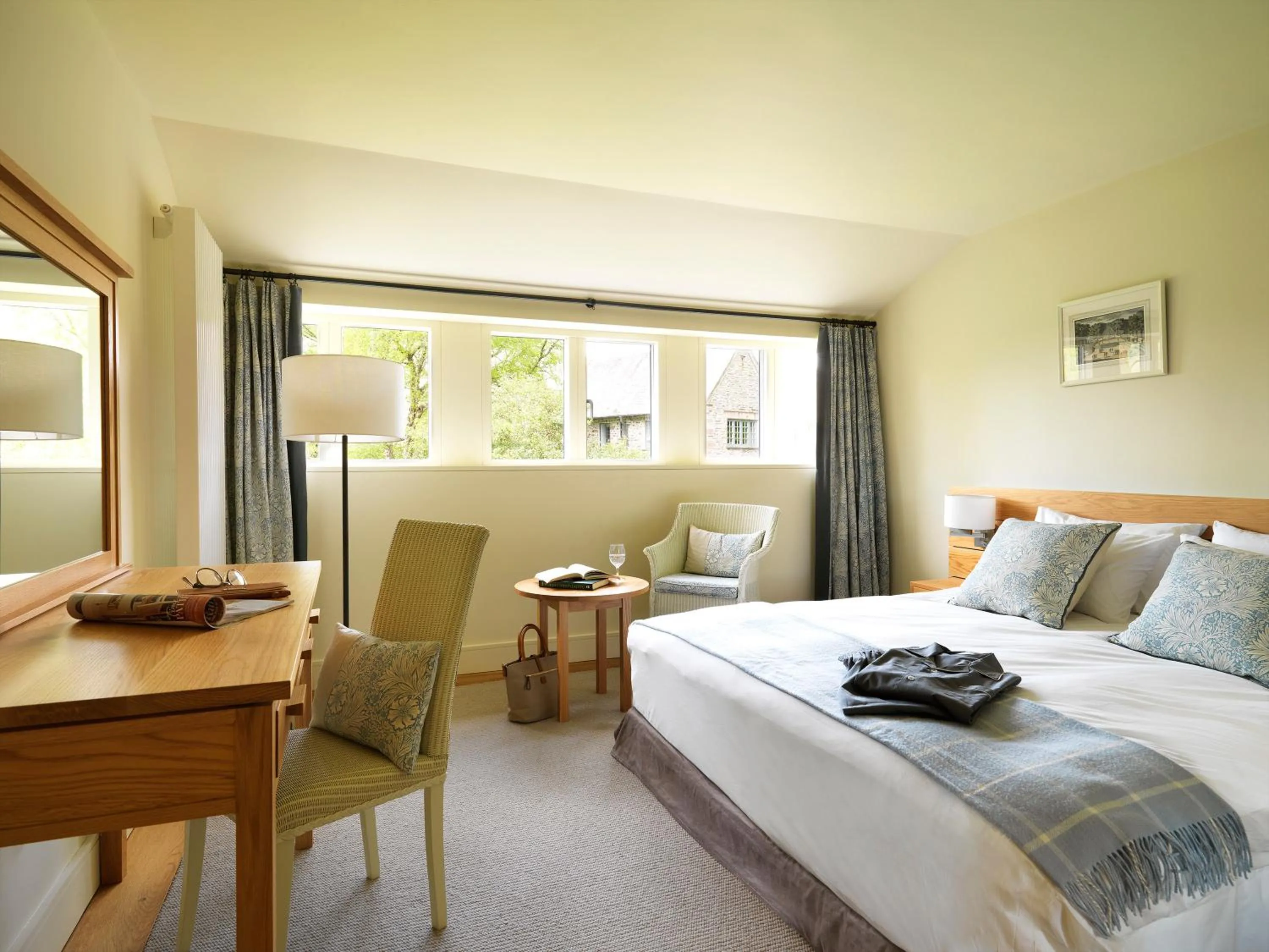 Photo of the whole room, Bed in Ard na Sidhe Country House Hotel