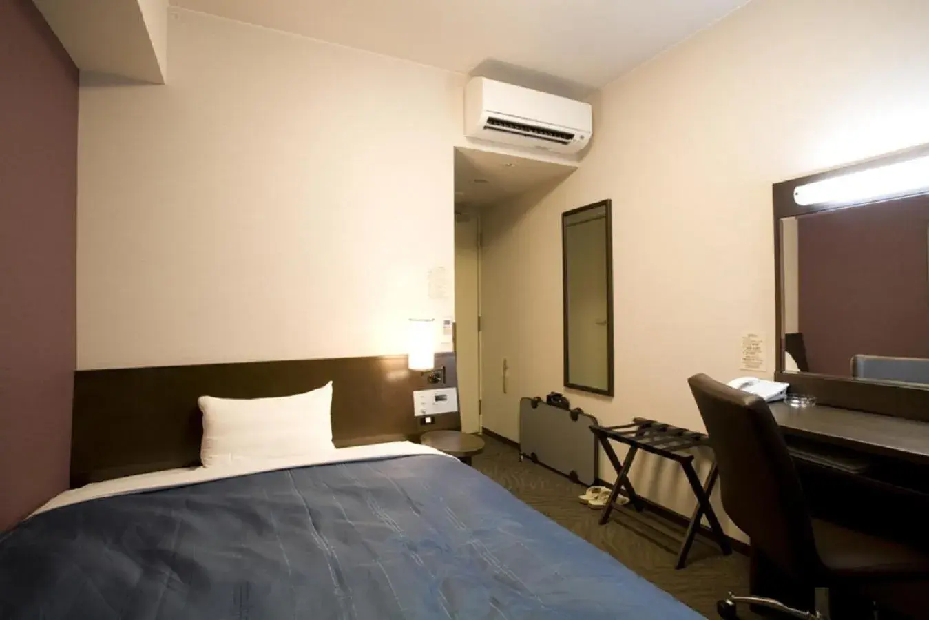 Comfort Single Room - single occupancy - Non-Smoking in Hotel Route-Inn Noshiro Comfort Single Room - single occupancy - Non-Smoking in Hotel Route-Inn Noshiro