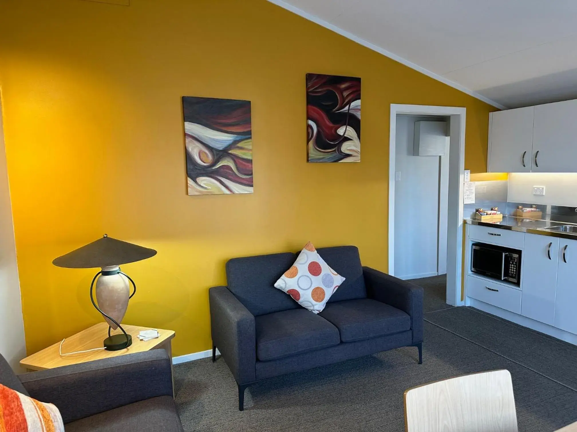 Two-Bedroom Suite in Anderson Park Motel Two-Bedroom Suite in Anderson Park Motel