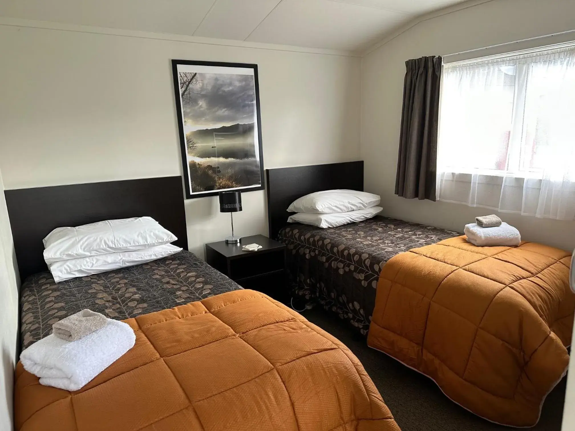 Bed in Anderson Park Motel Bed in Anderson Park Motel