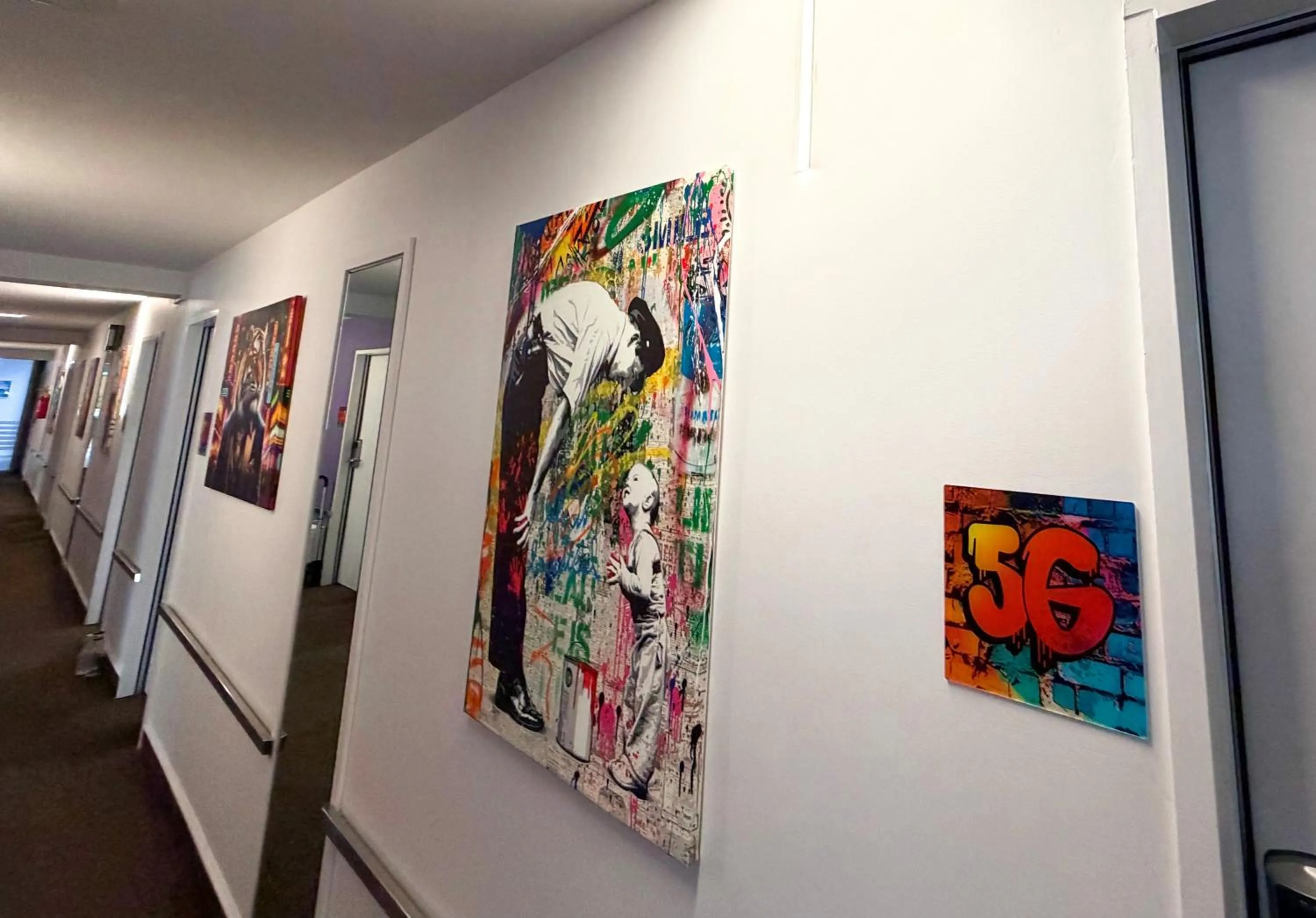 Decorative detail in Tides Hotel