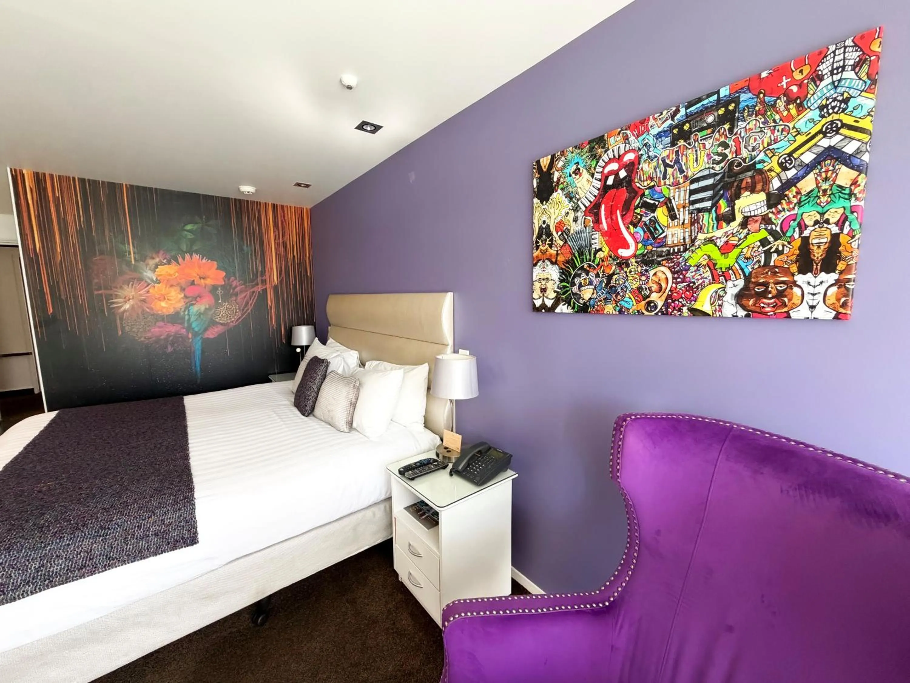 Decorative detail, Bed in Tides Hotel