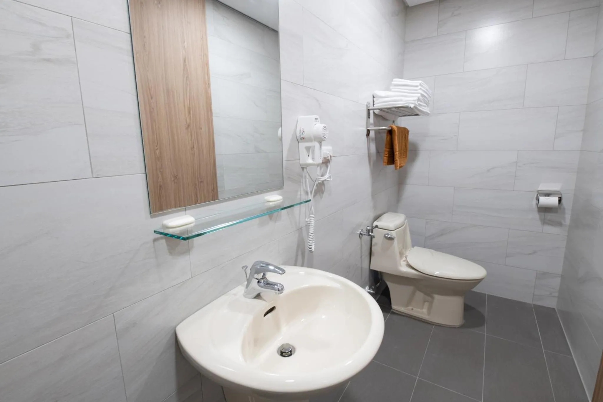 LIANN Hotel