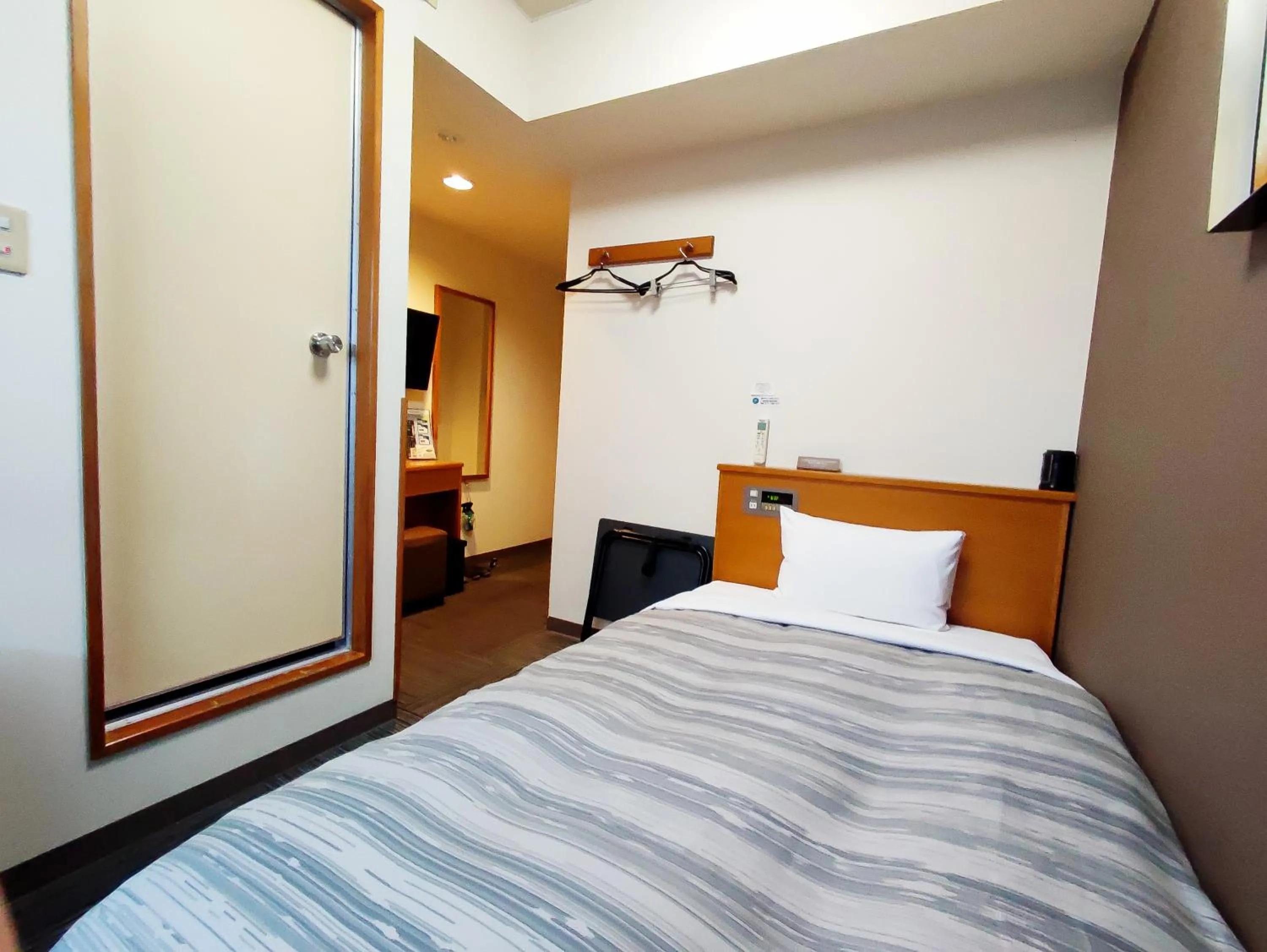 Photo of the whole room, Bed in Hotel Route-Inn Court Azumino Toyoshina Ekiminami