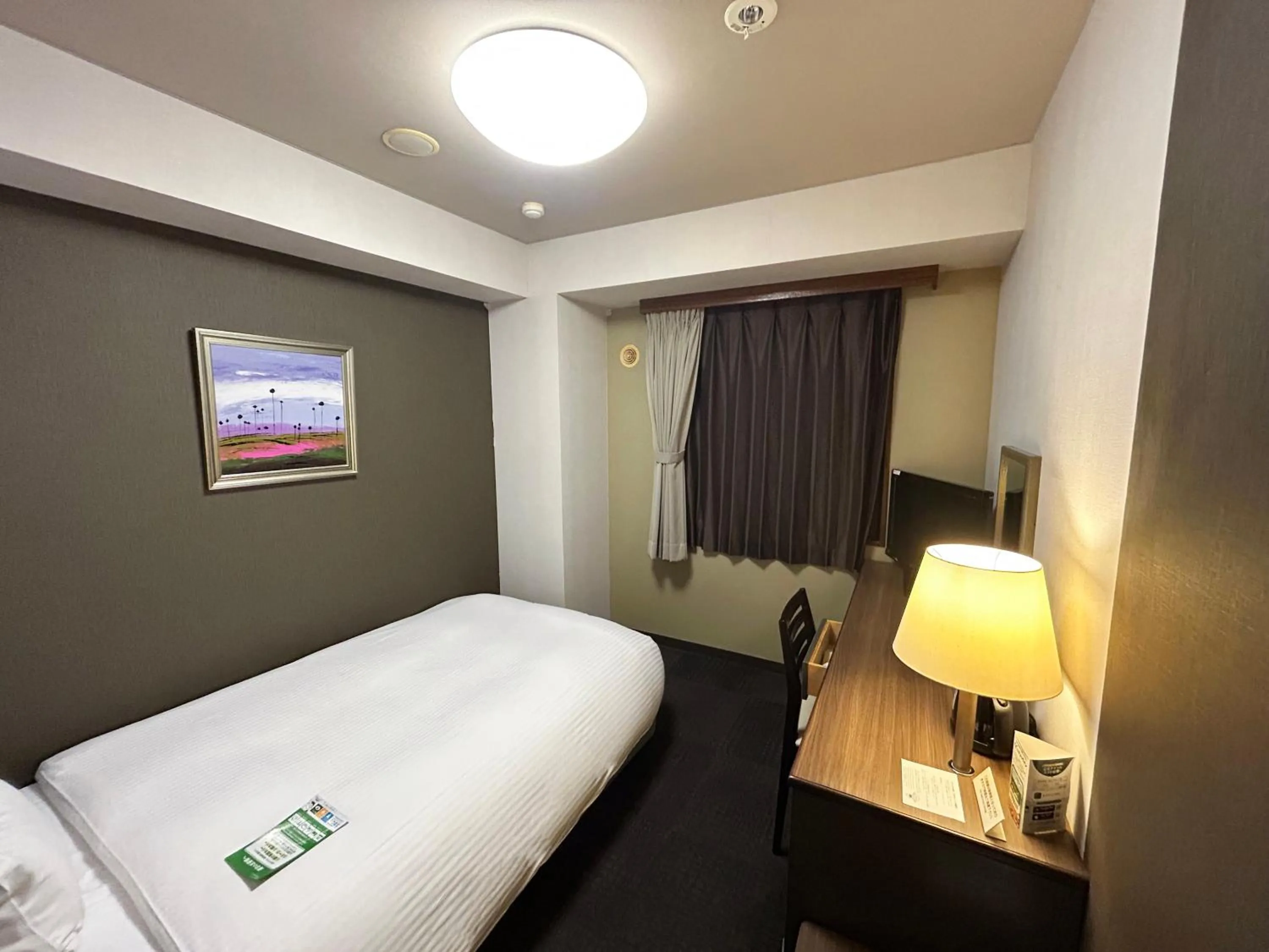 Photo of the whole room, Bed in Hotel Route-Inn Itoigawa