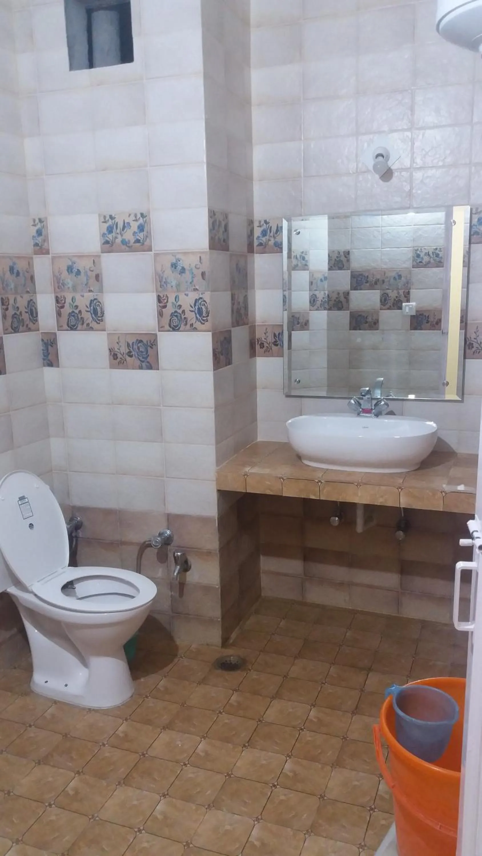 Bathroom in Hotel Ishan