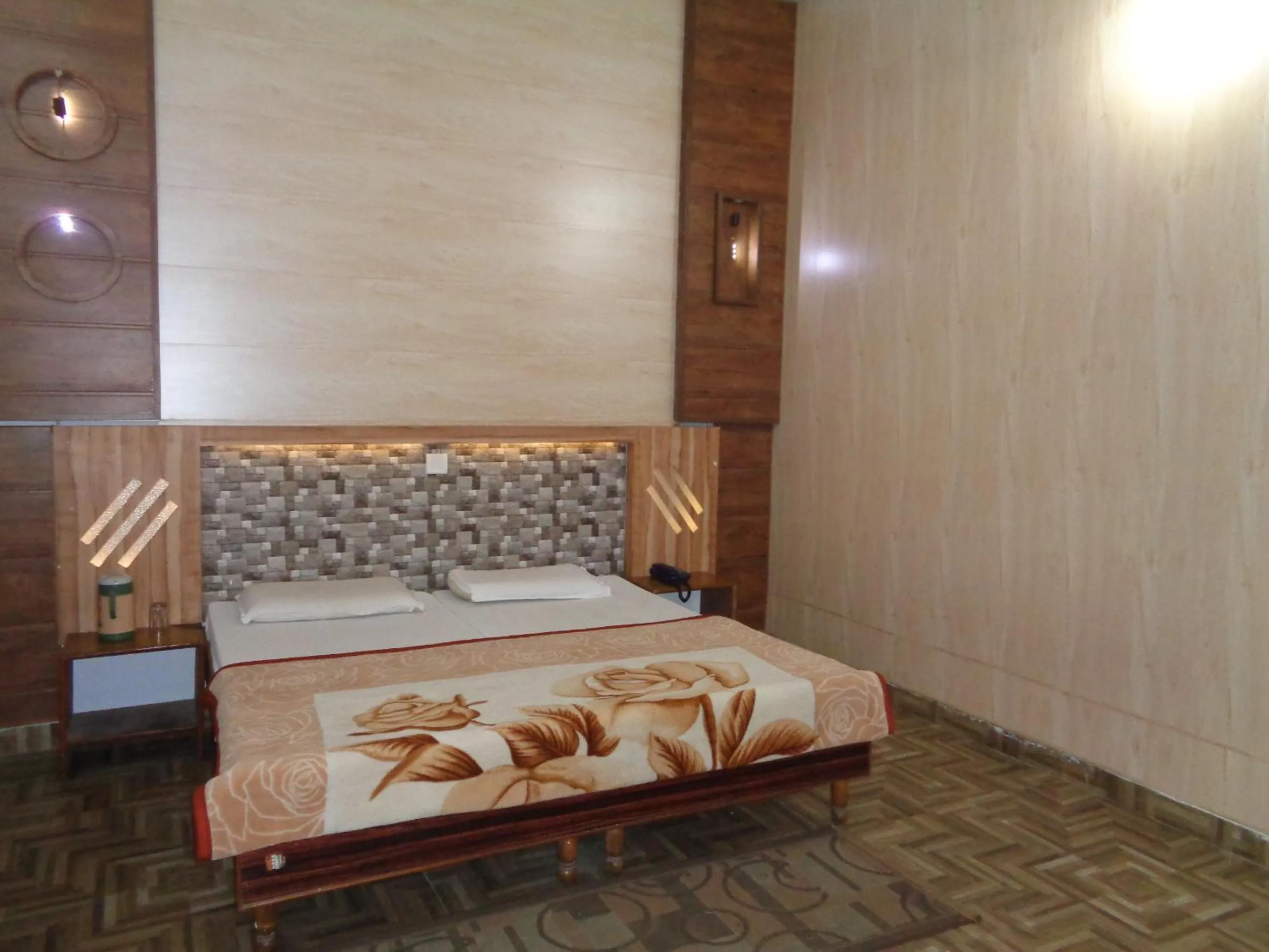Bedroom in Hotel Ishan