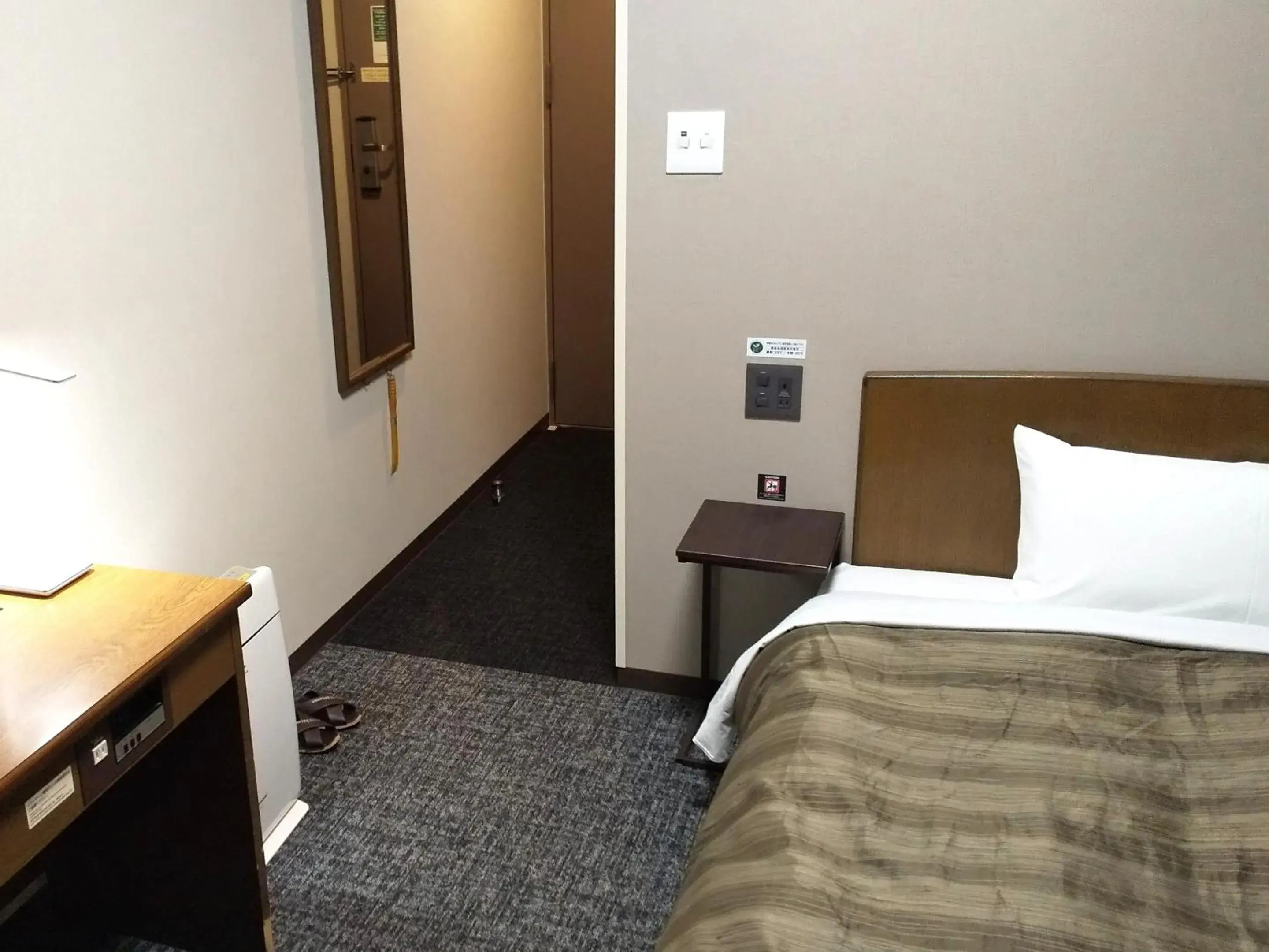 Photo of the whole room, Bed in Hotel Route-Inn Tsu Ekiminami -Kokudo23gou- Photo of the whole room, Bed in Hotel Route-Inn Tsu Ekiminami -Kokudo23gou-
