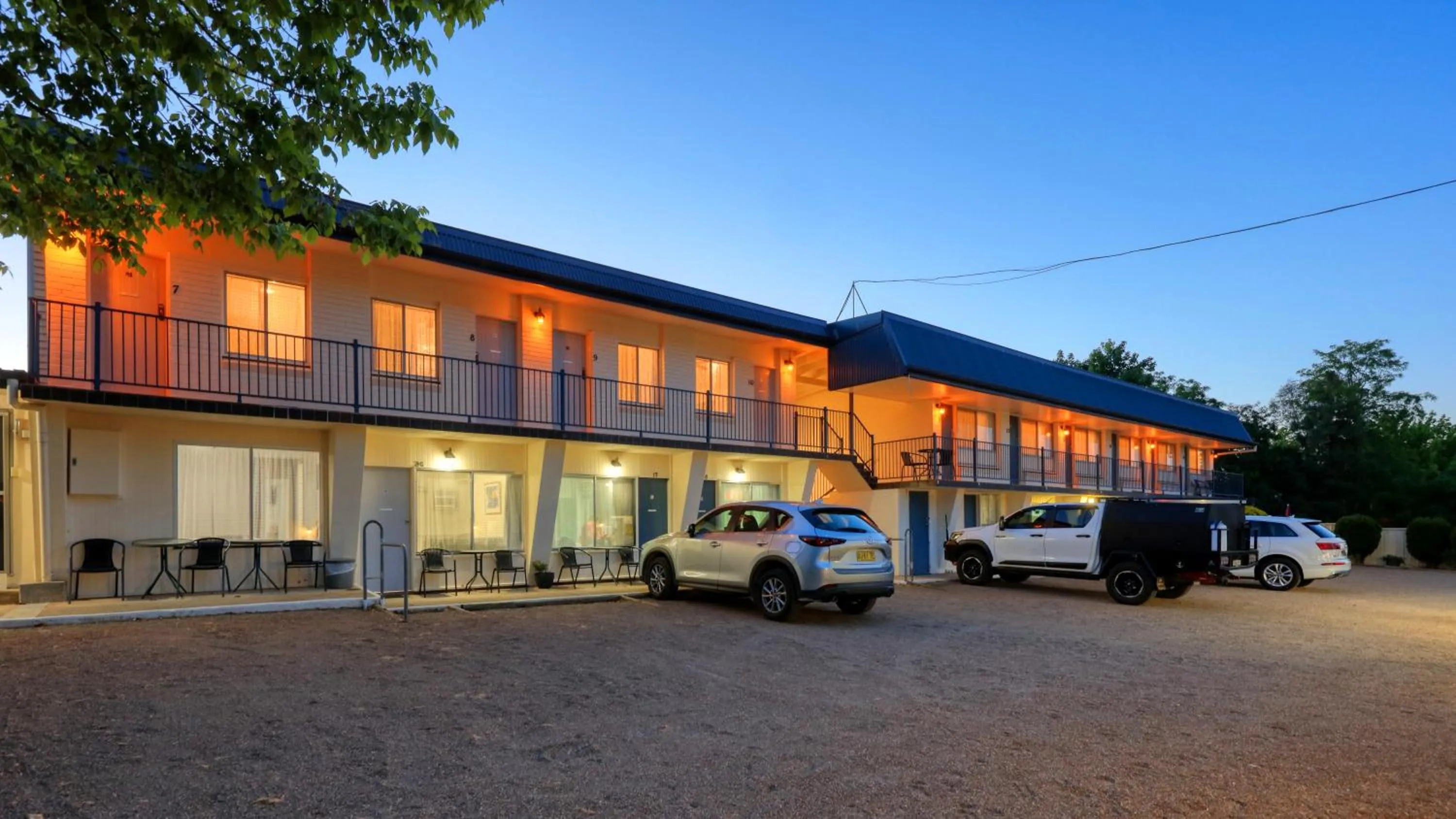Property building in Tumut Farrington motel