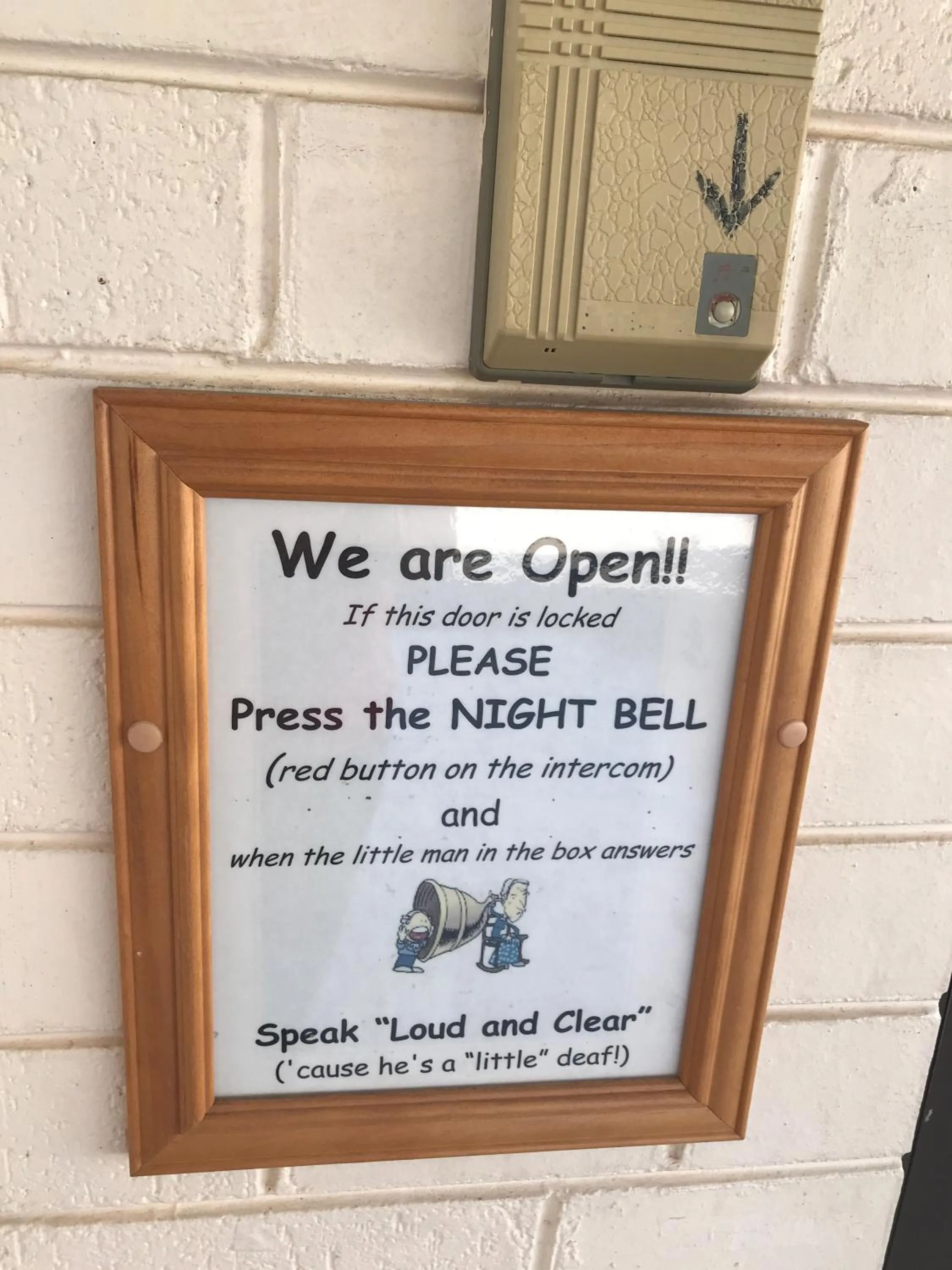 Property logo or sign in Tumut Farrington motel