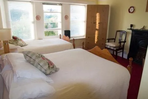 Day, Bed in The Old Cable Historic House & Seafood Restaurant