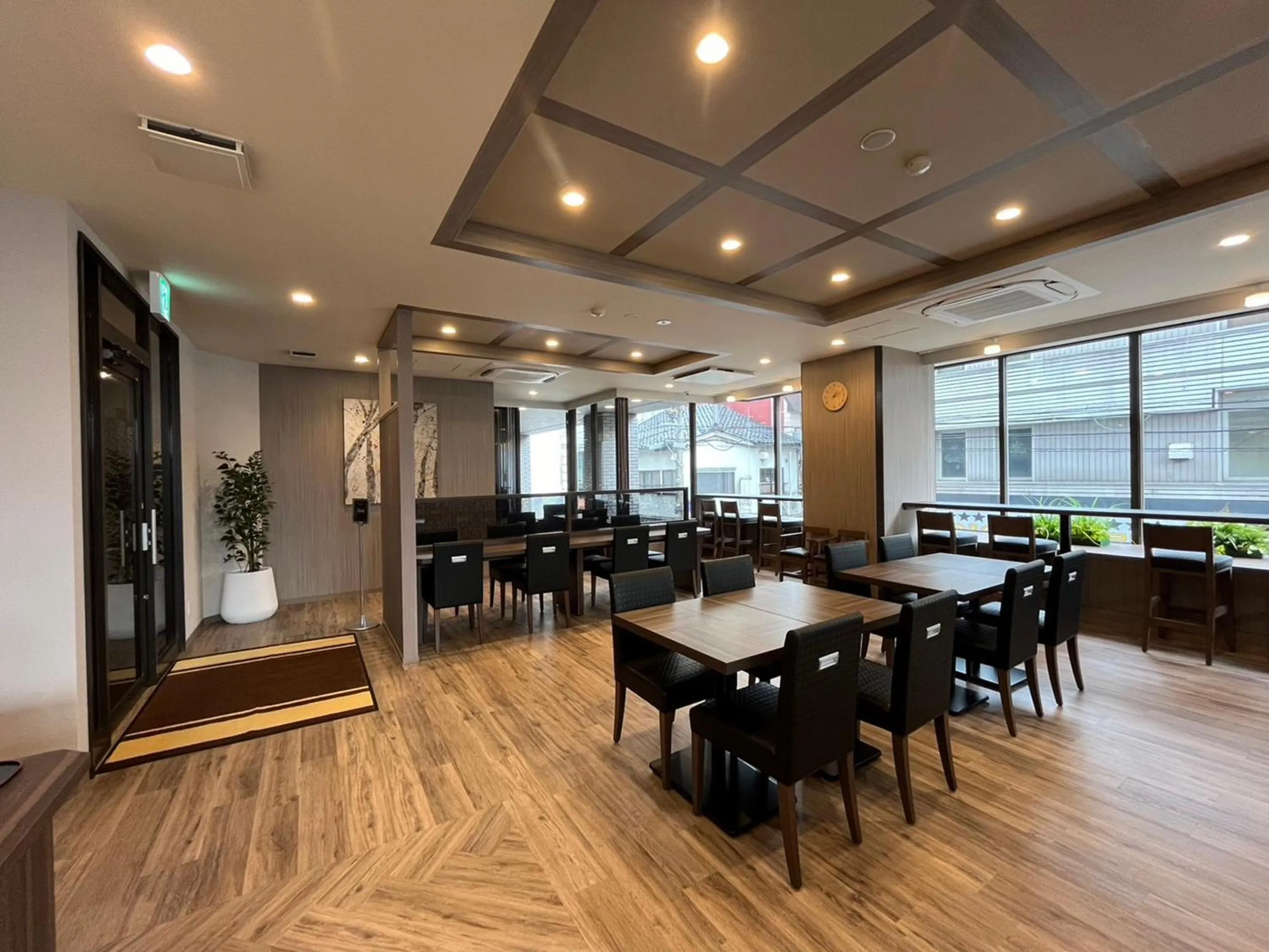 Restaurant/places to eat in Hotel Route-Inn Toyama Ekimae