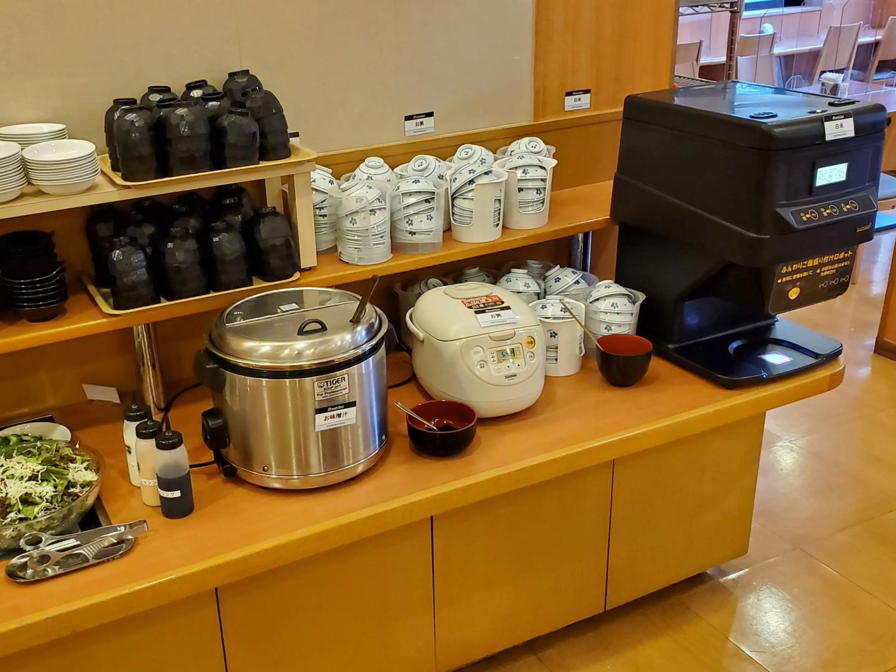 Food and drinks in Hotel Route-Inn Kameyama Inter