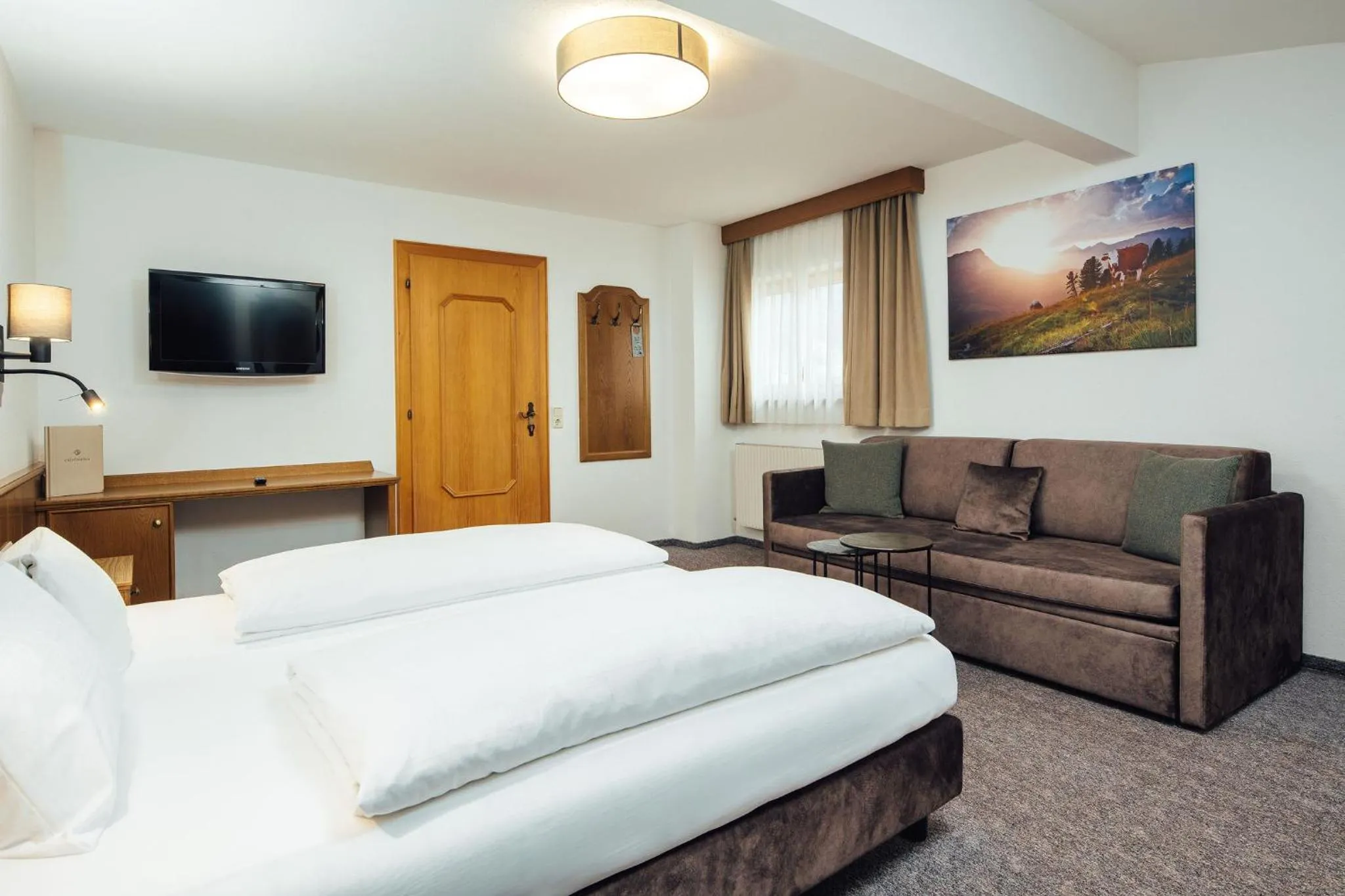 Bed in Hotel Edelweiss Superior