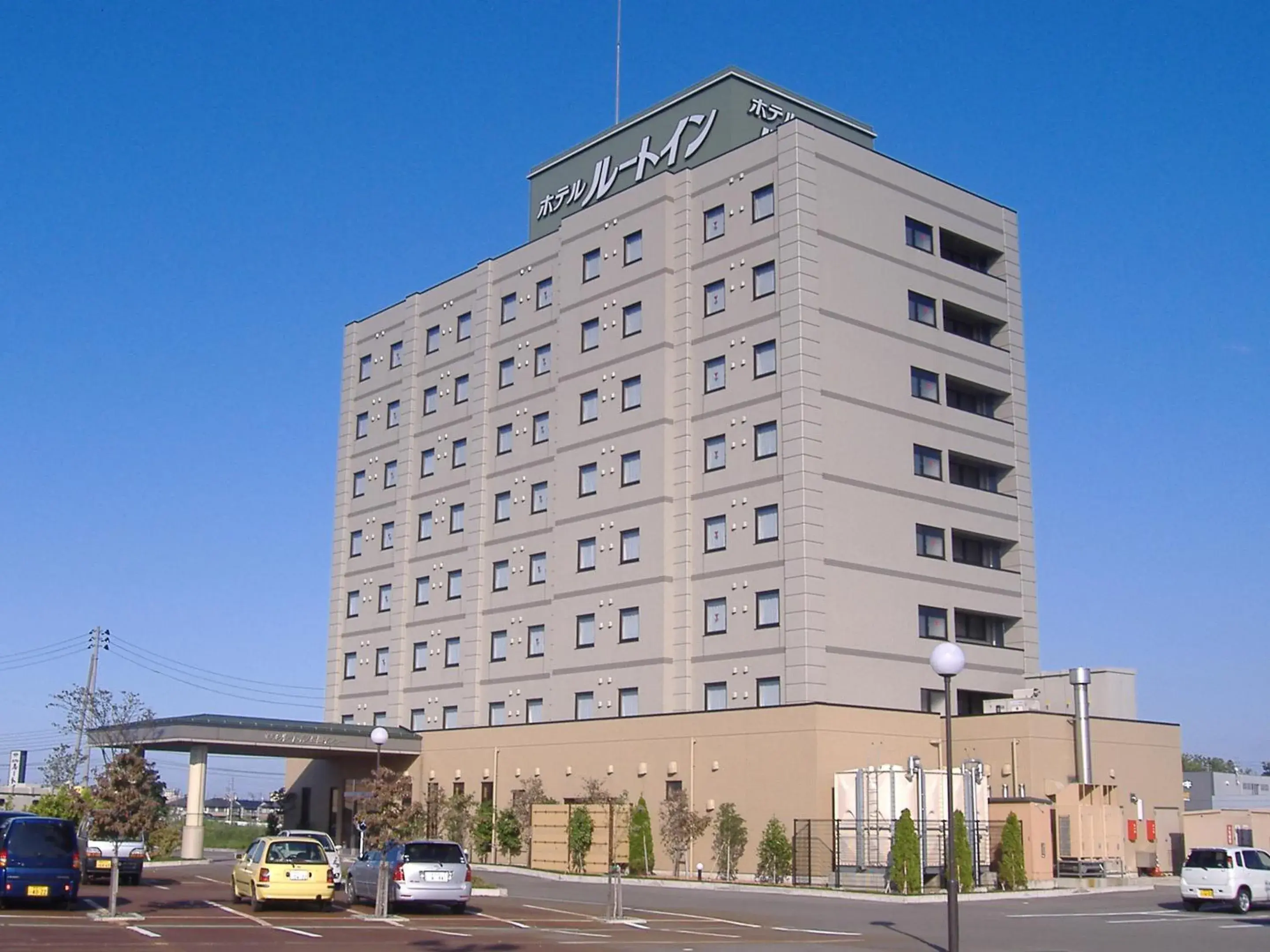 Property building in Hotel Route-Inn Nagaoka Inter Property building in Hotel Route-Inn Nagaoka Inter