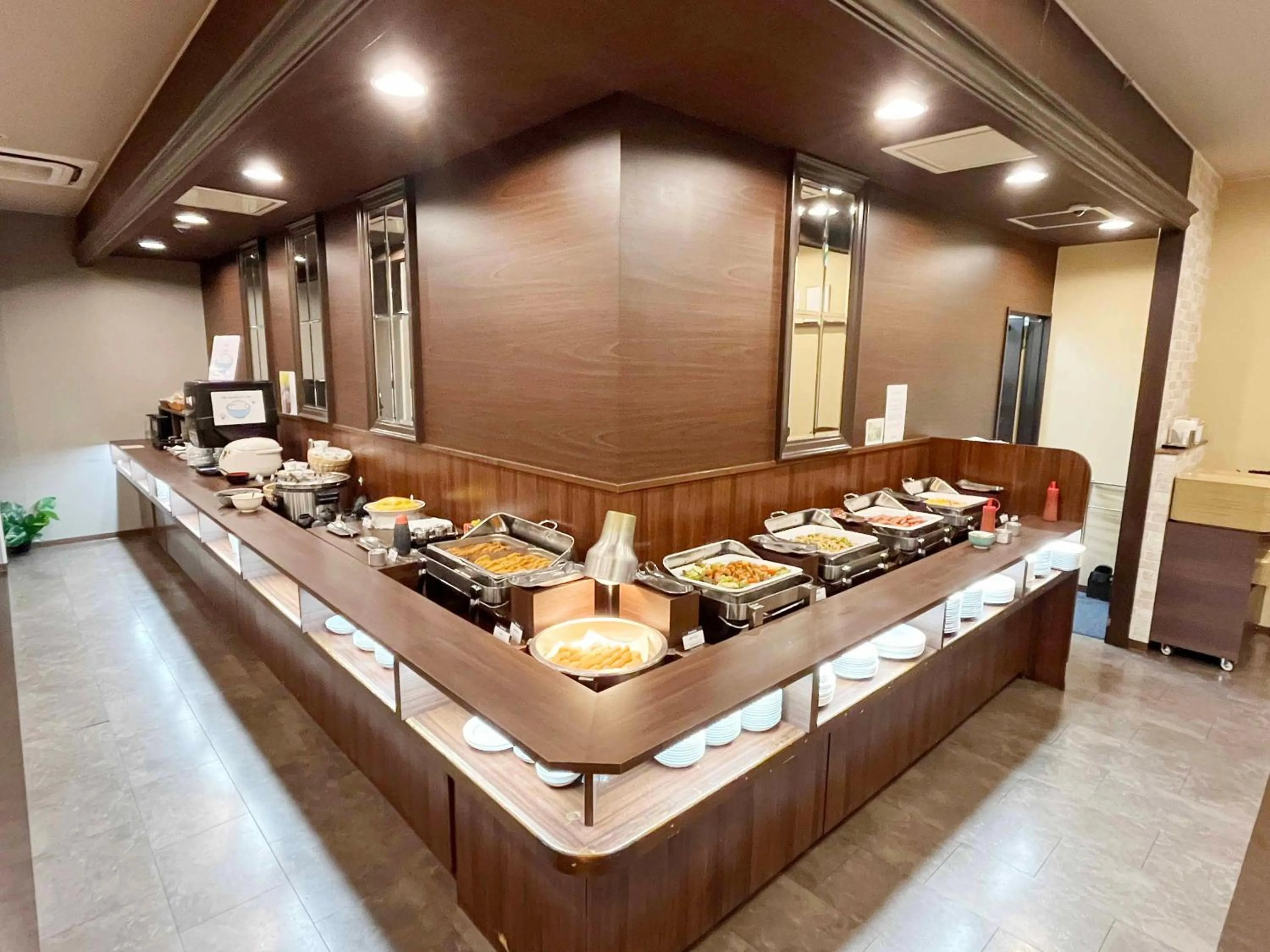 Buffet breakfast in Hotel Route-Inn Fukui Ekimae