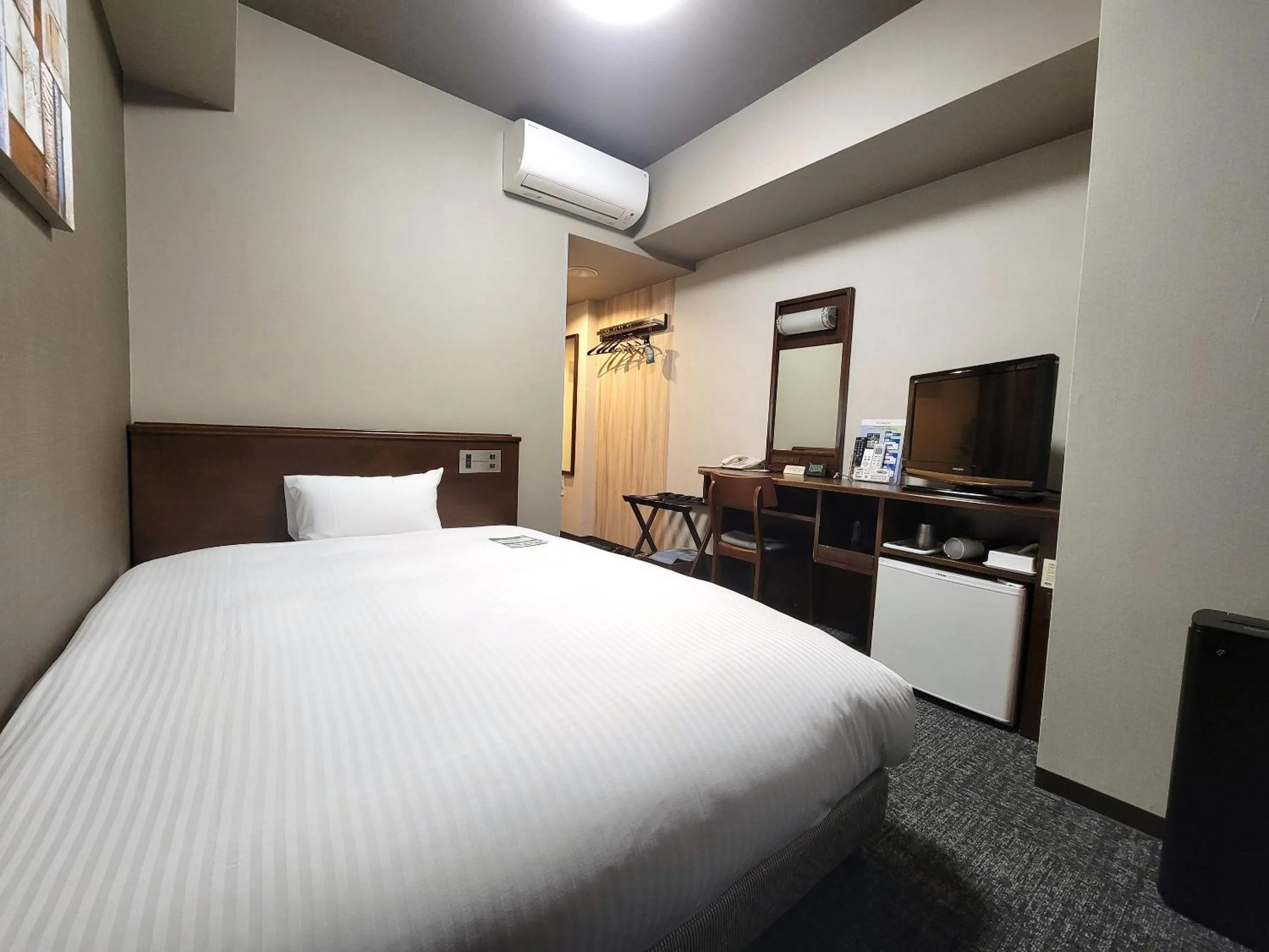 Photo of the whole room, Bed in HOTEL ROUTE-INN Ota Minami -Kokudo 407 Gou-