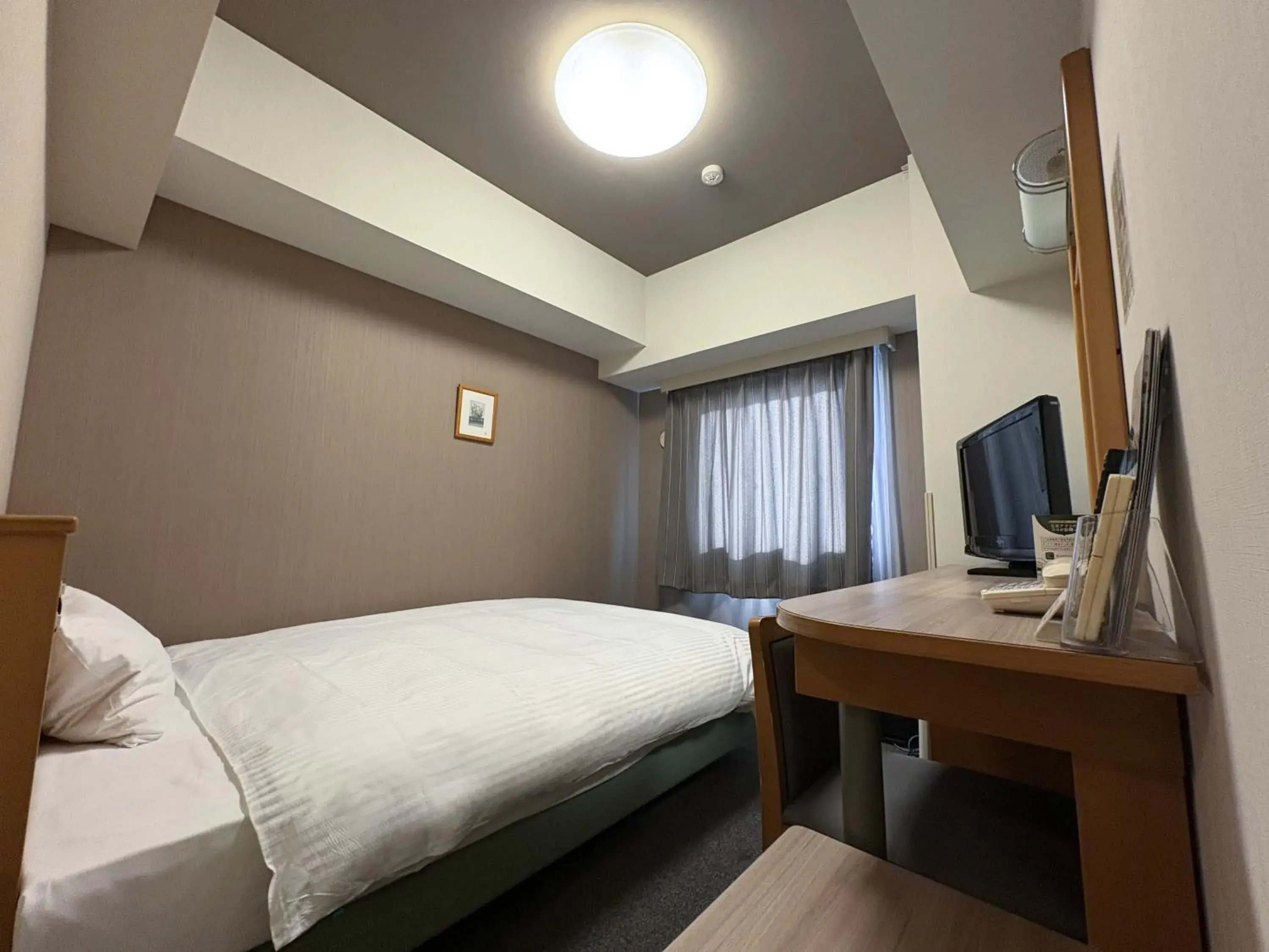 Photo of the whole room, Bed in Hotel Route-Inn Nishinasuno Photo of the whole room, Bed in Hotel Route-Inn Nishinasuno