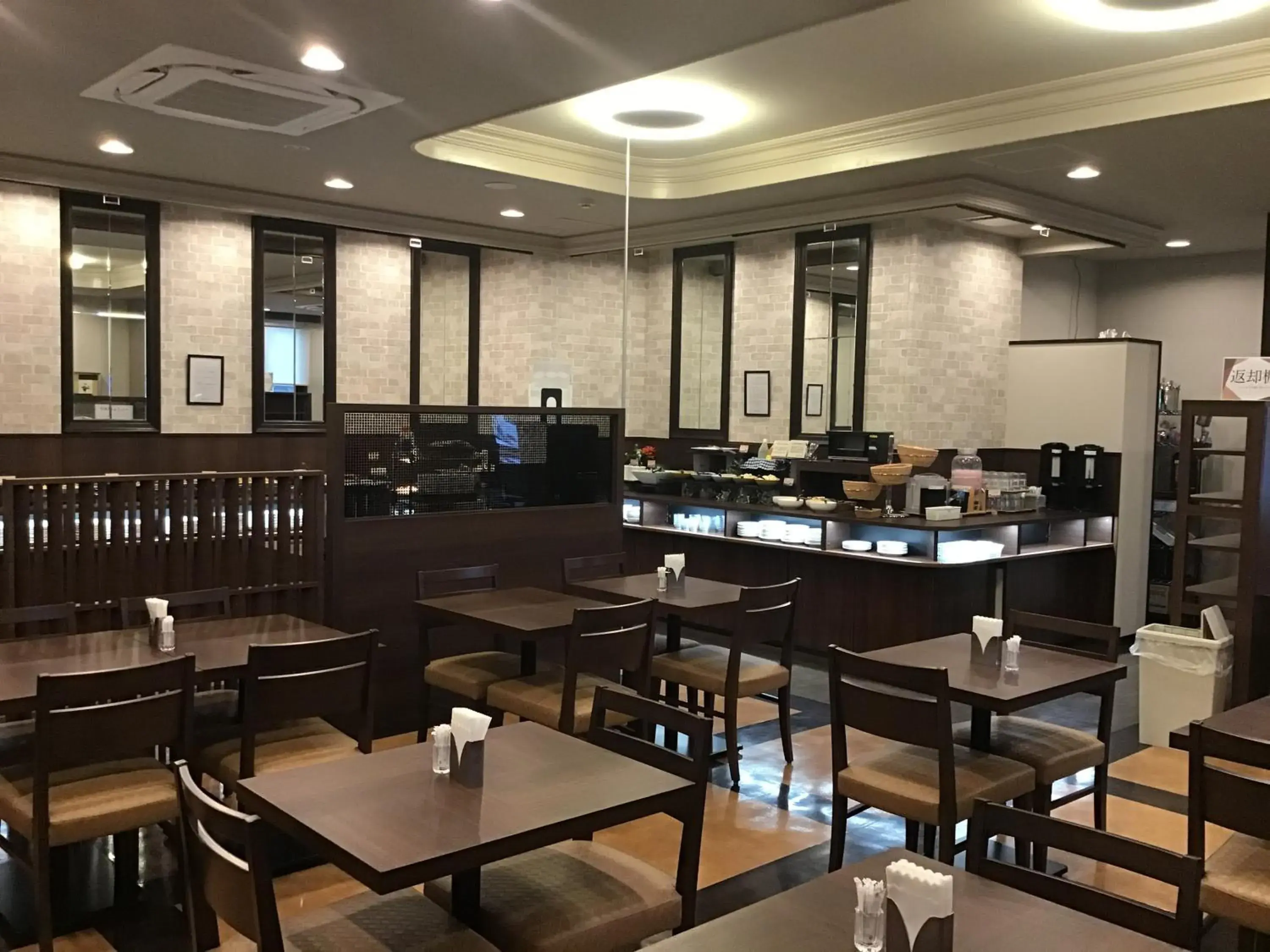 Restaurant/places to eat in Hotel Route-Inn Tsuruga Ekimae Restaurant/places to eat in Hotel Route-Inn Tsuruga Ekimae