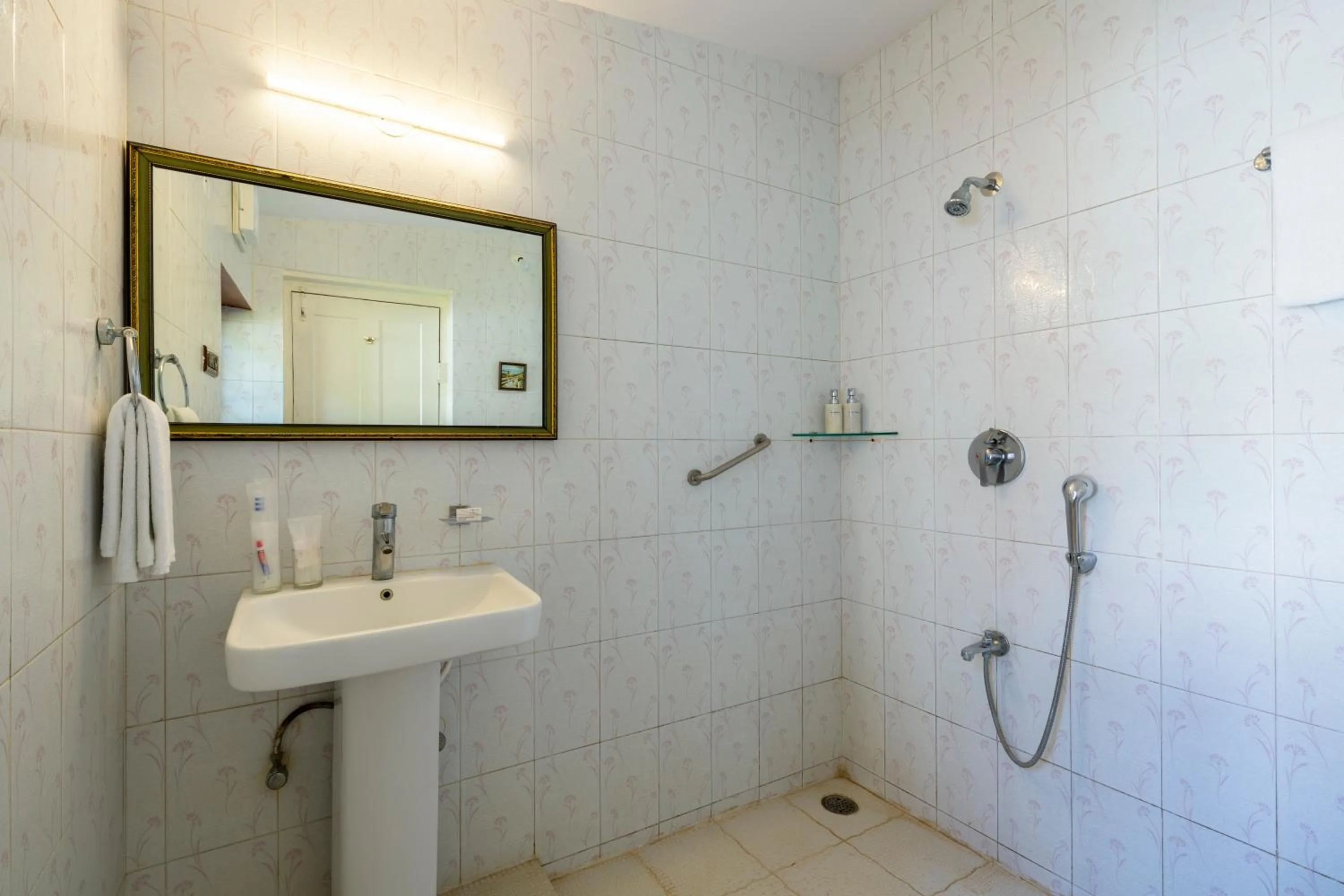 Shower in Ama Plantation Trails Coorg