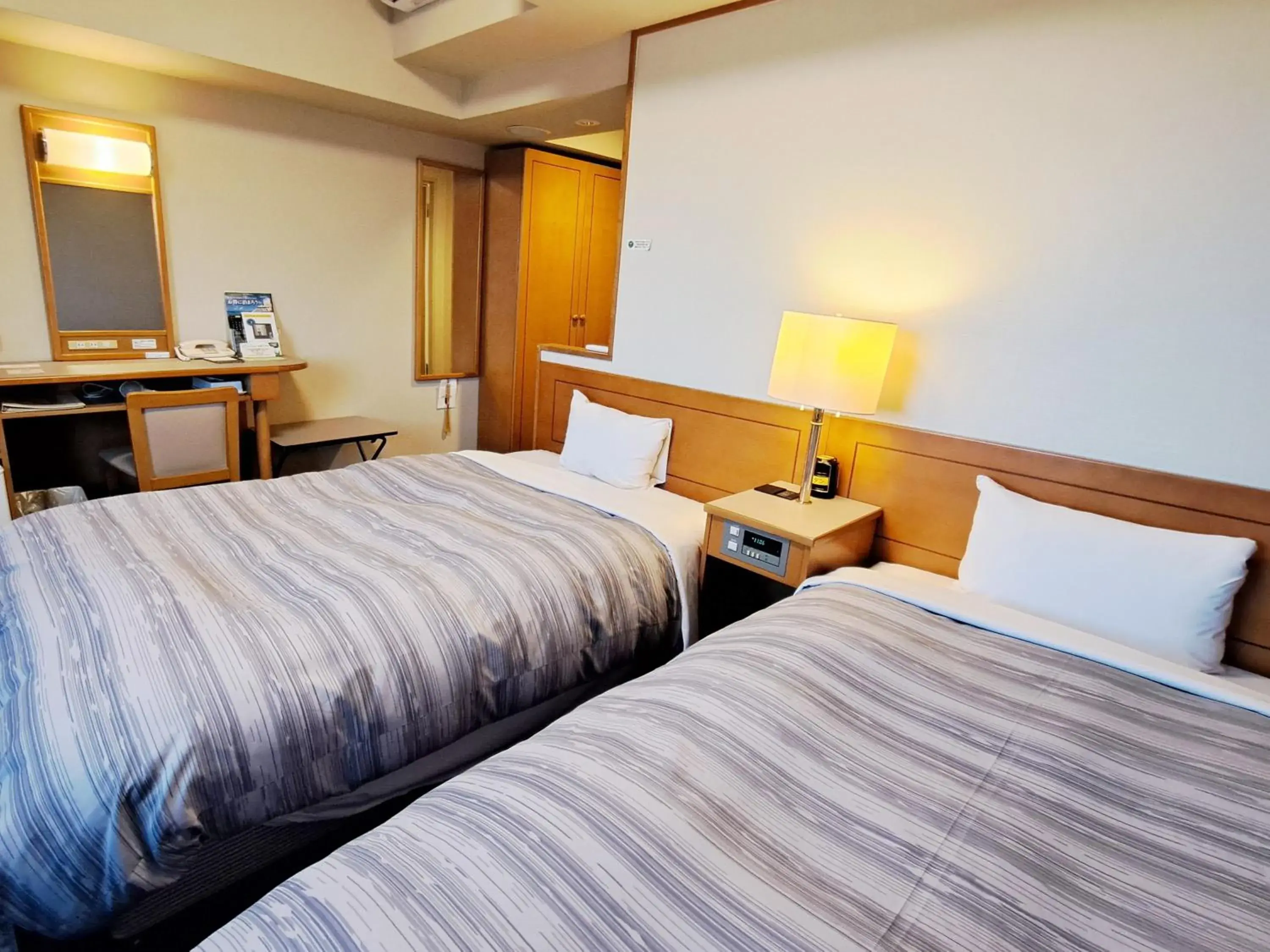 Twin Room - single occupancy - Non-Smoking in Hotel Route-Inn Mooka Twin Room - single occupancy - Non-Smoking in Hotel Route-Inn Mooka