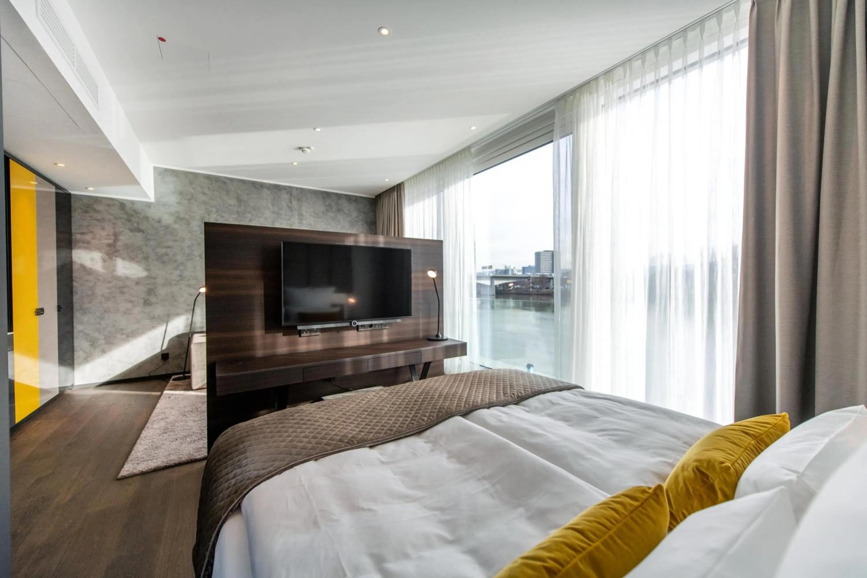 TV and multimedia, Bed in FÄHRHAUS Koblenz