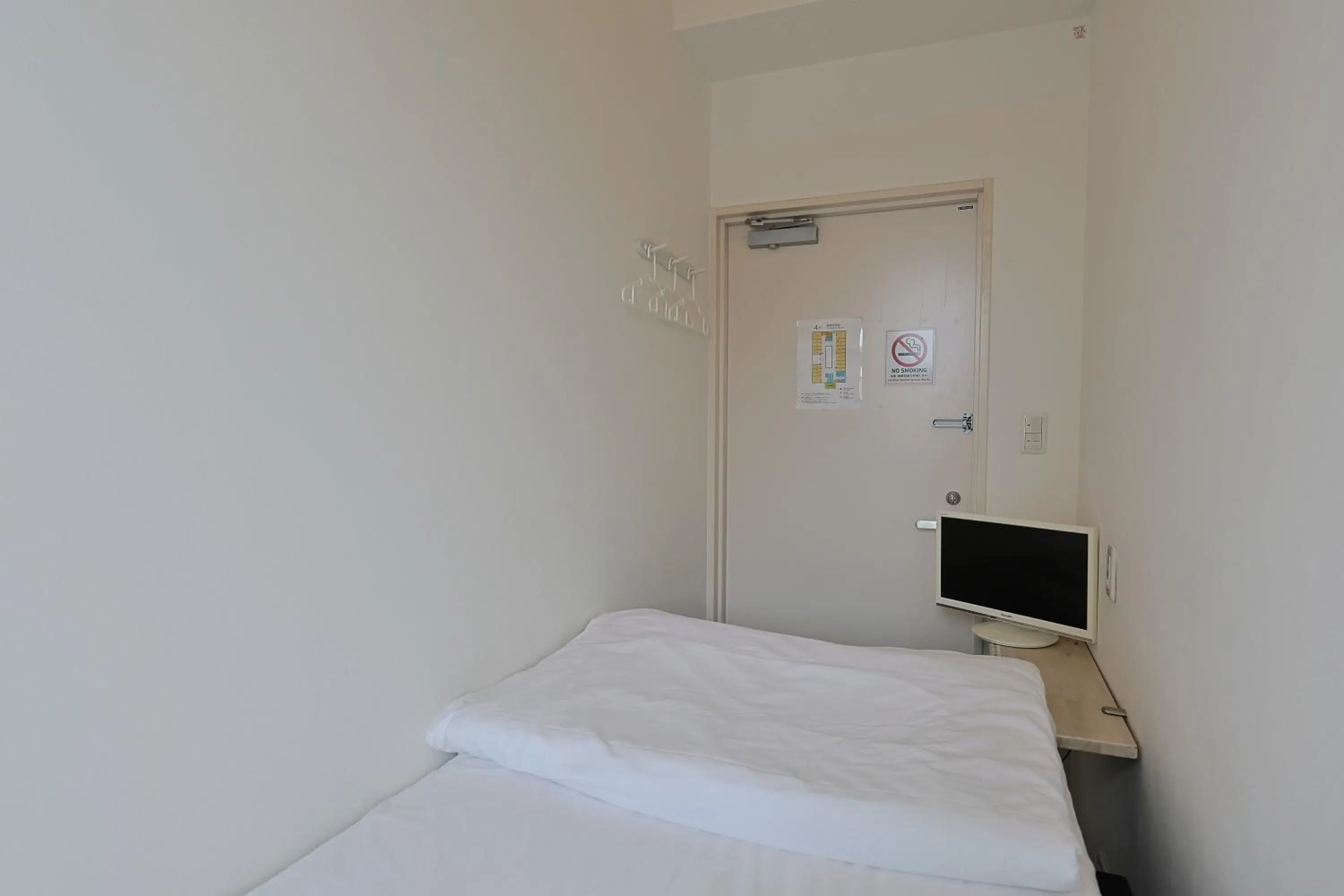 Photo of the whole room in Chura Cabin Kokusai-Dori