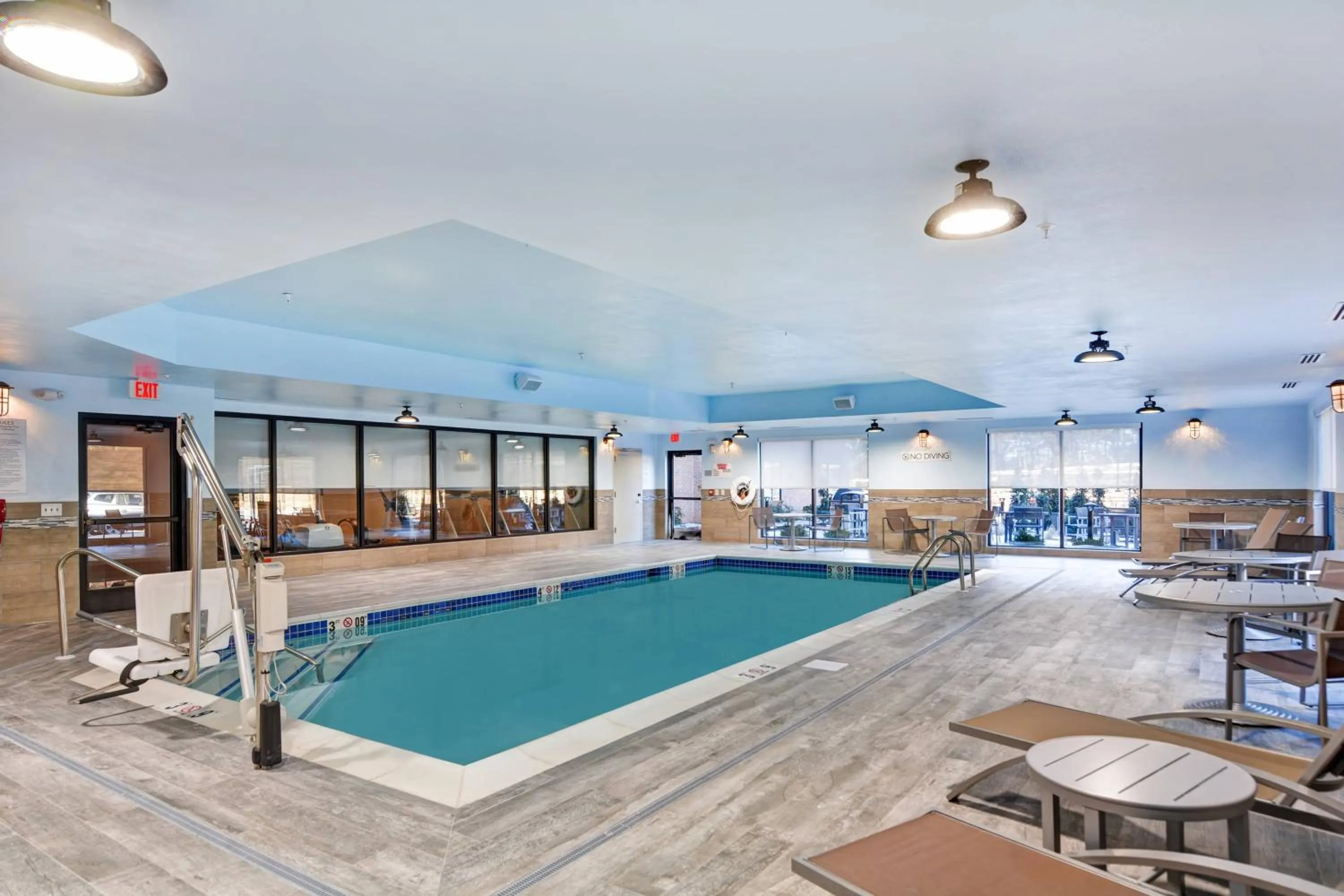 Swimming pool in TownePlace Suites by Marriott Bridgewater Branchburg