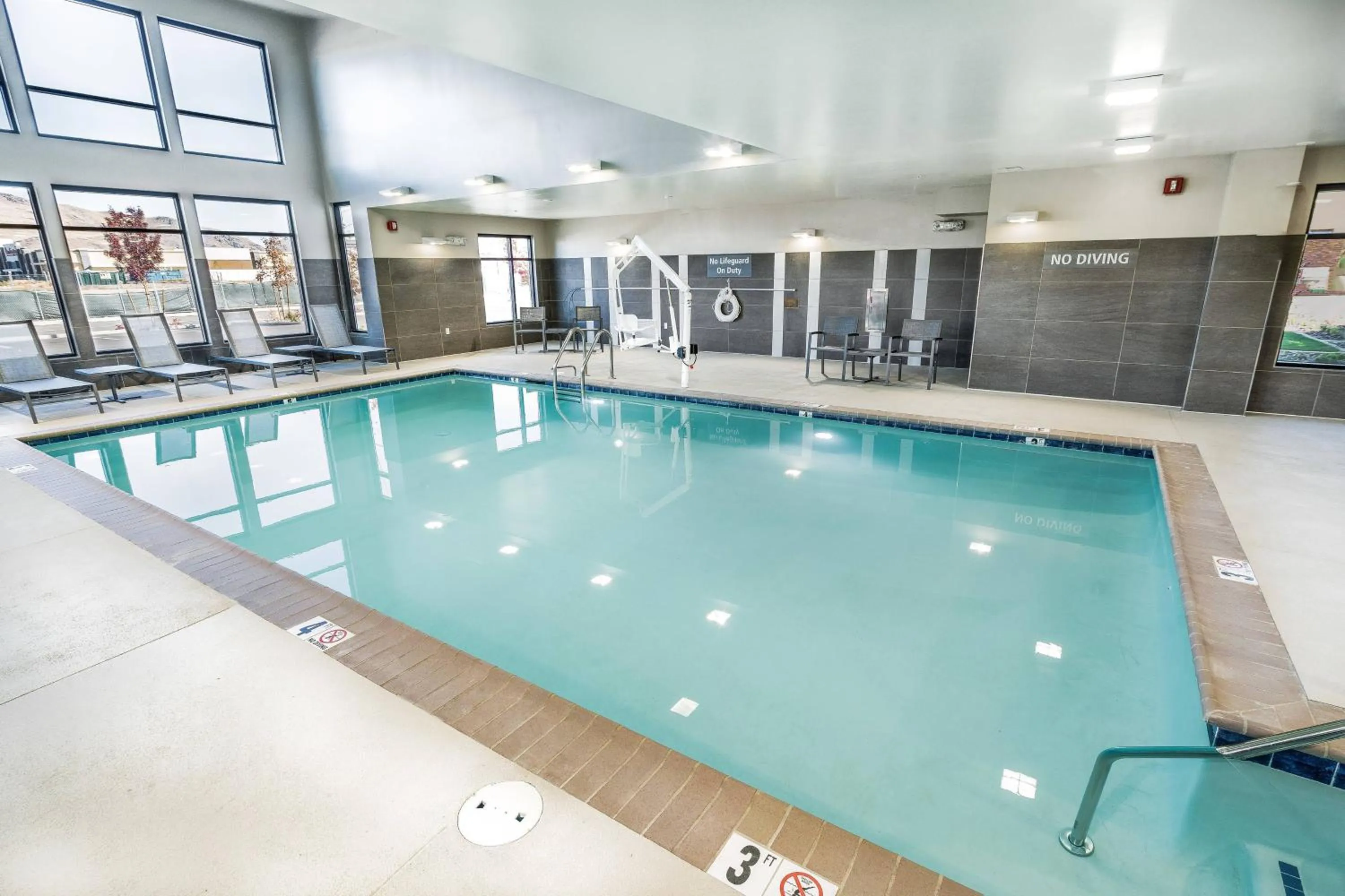 Swimming pool in Residence Inn by Marriott Reno Sparks