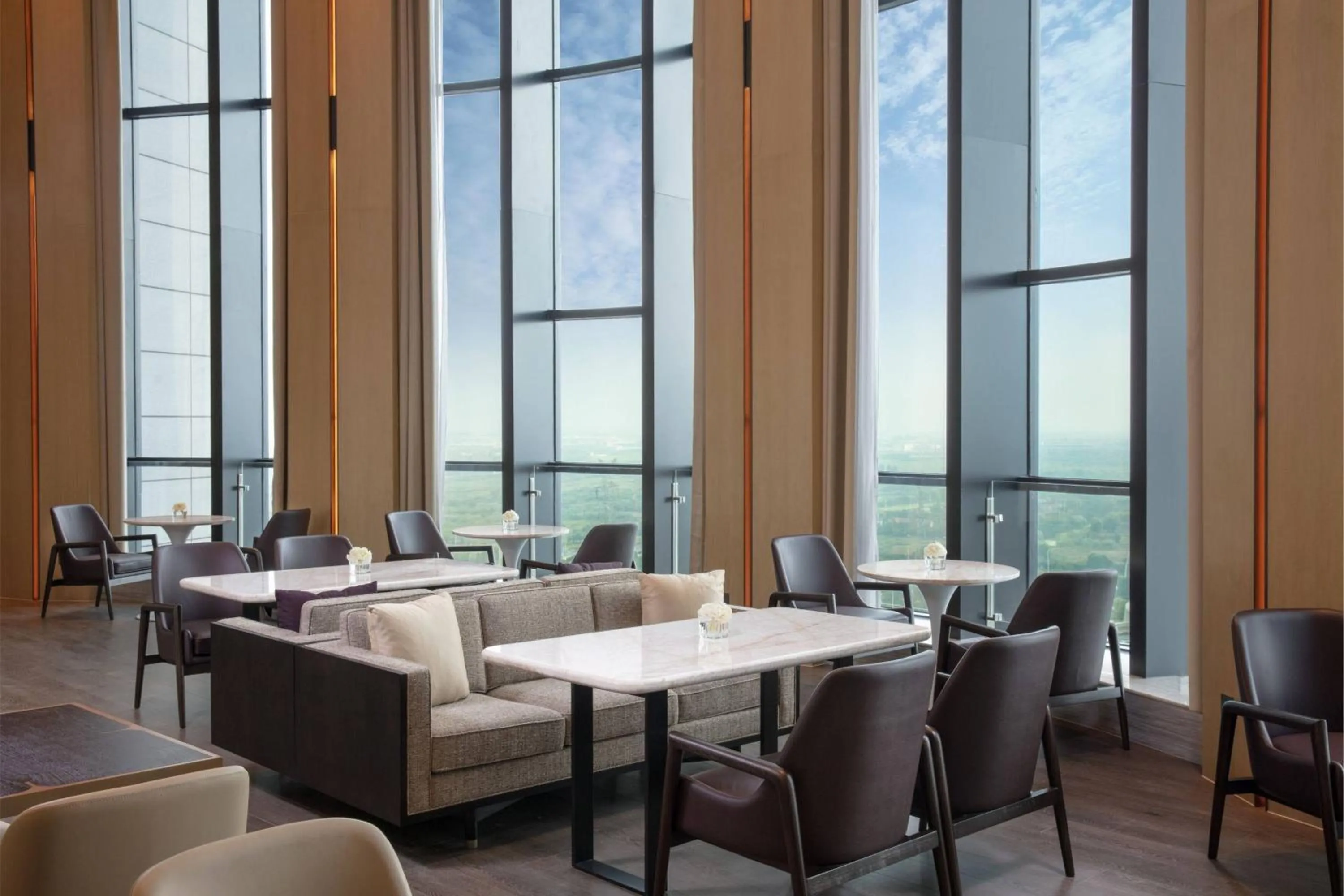 Lounge or bar in Courtyard by Marriott Jiangsu Taizhou
