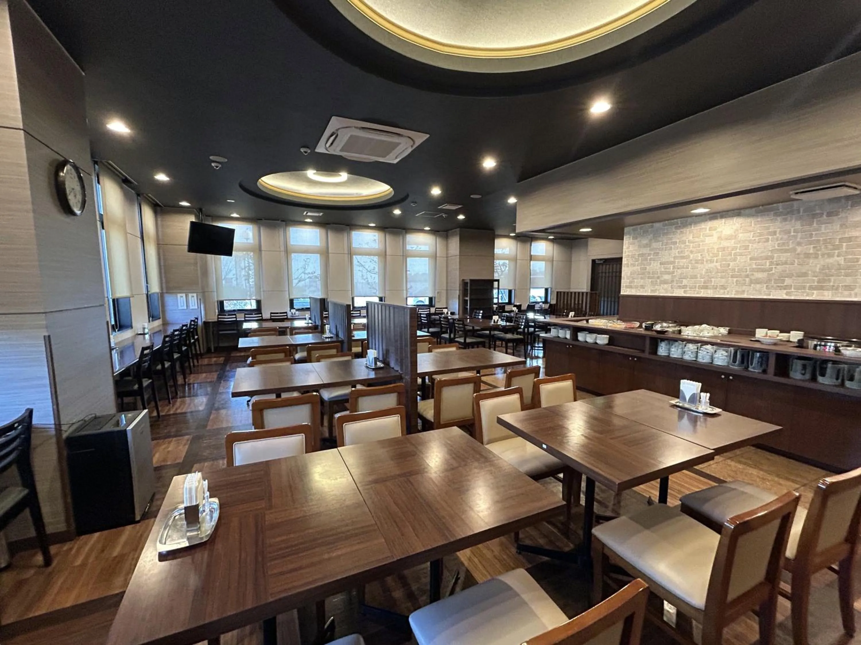 Restaurant/places to eat in Hotel Route-Inn Iwata Inter